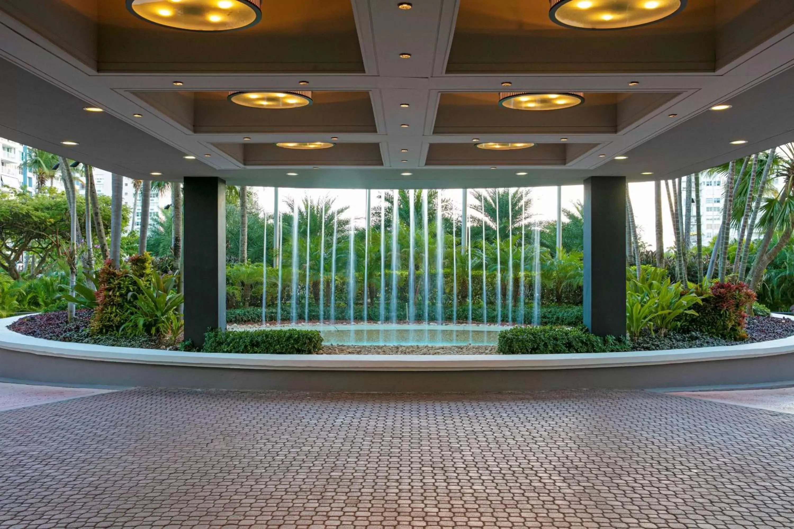 Lobby or reception, Swimming Pool in The Royal Sonesta San Juan