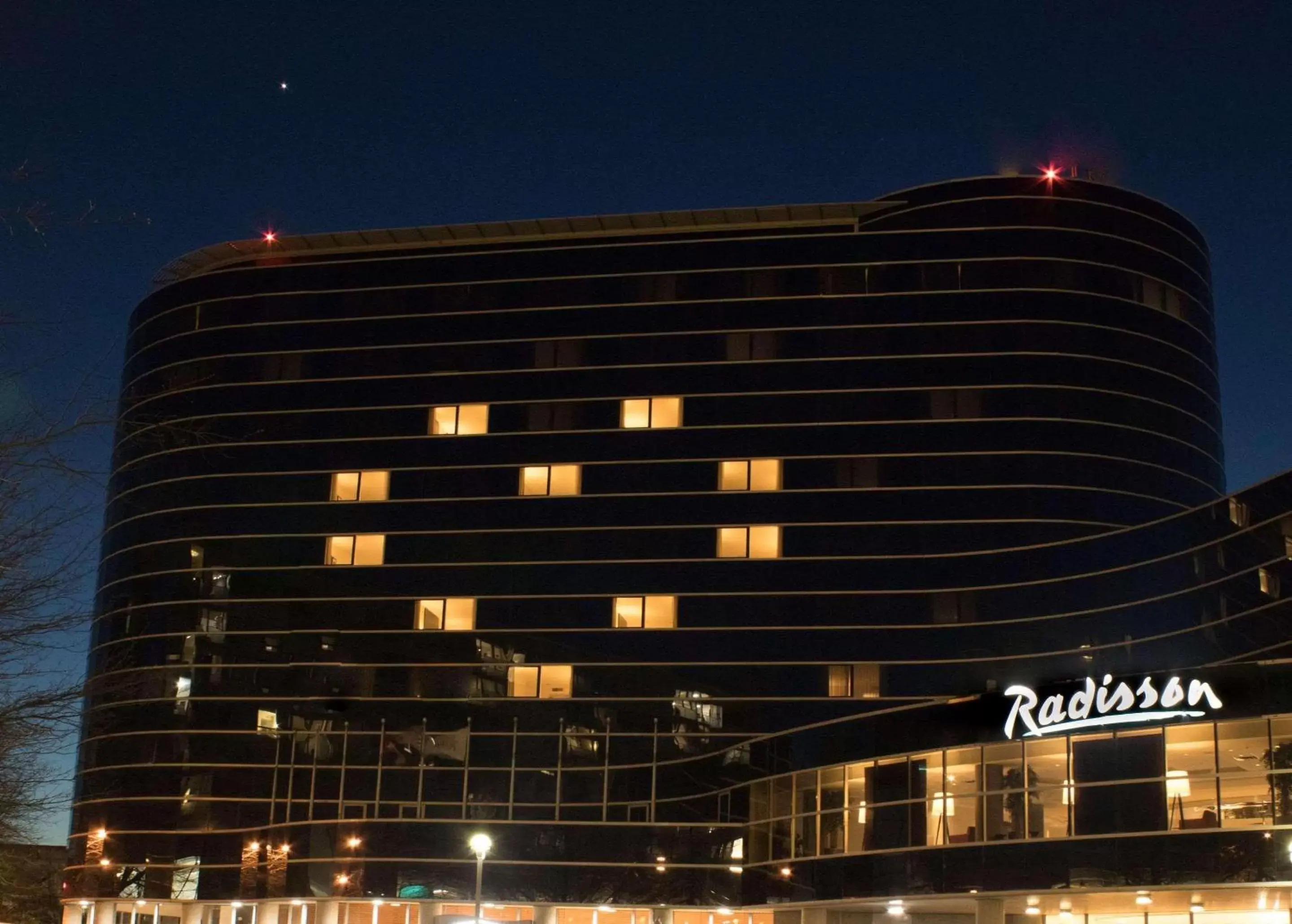 Property Building in Radisson Hotel Vancouver Airport