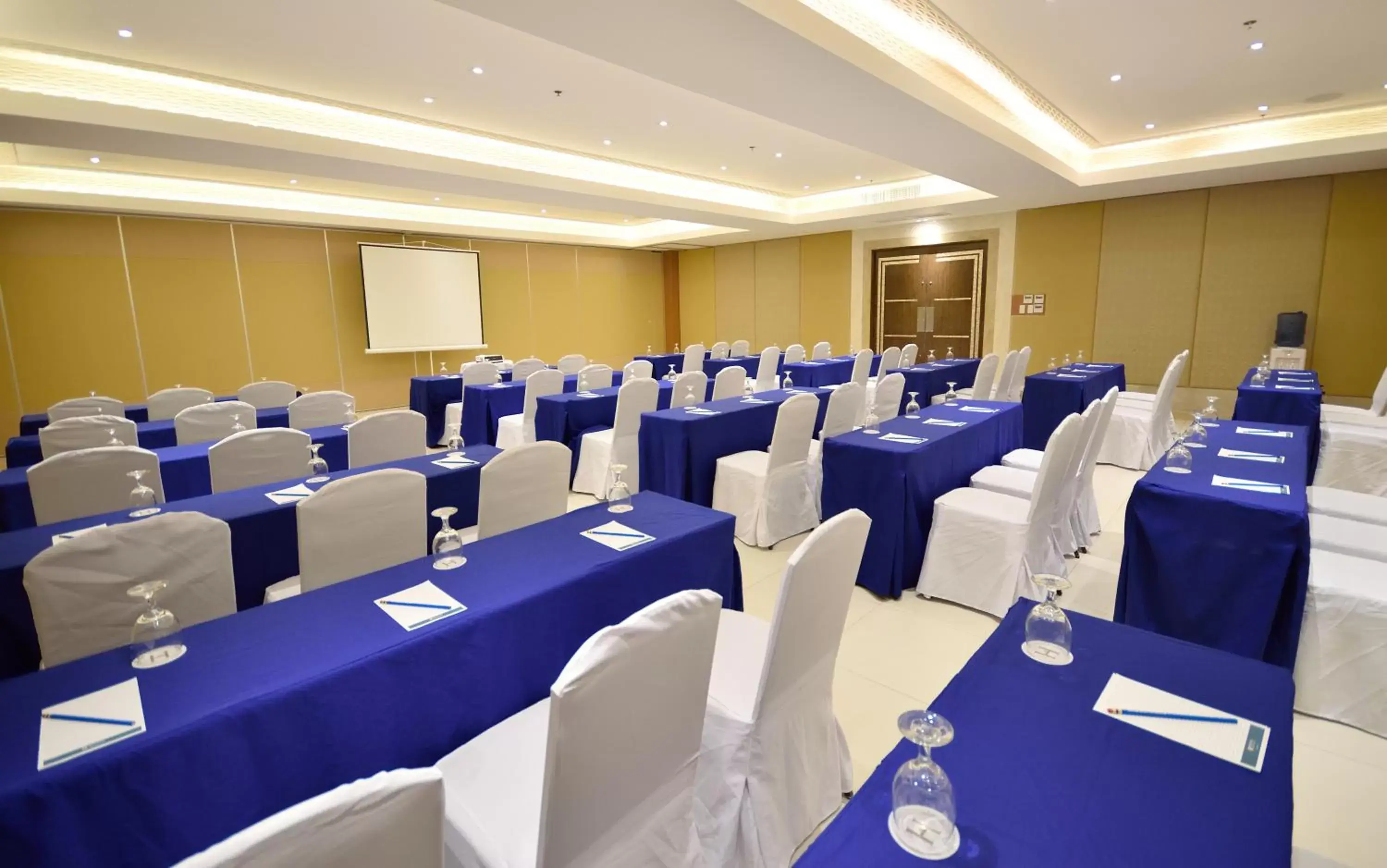 Business facilities, Business Area/Conference Room in Henann Resort Alona Beach