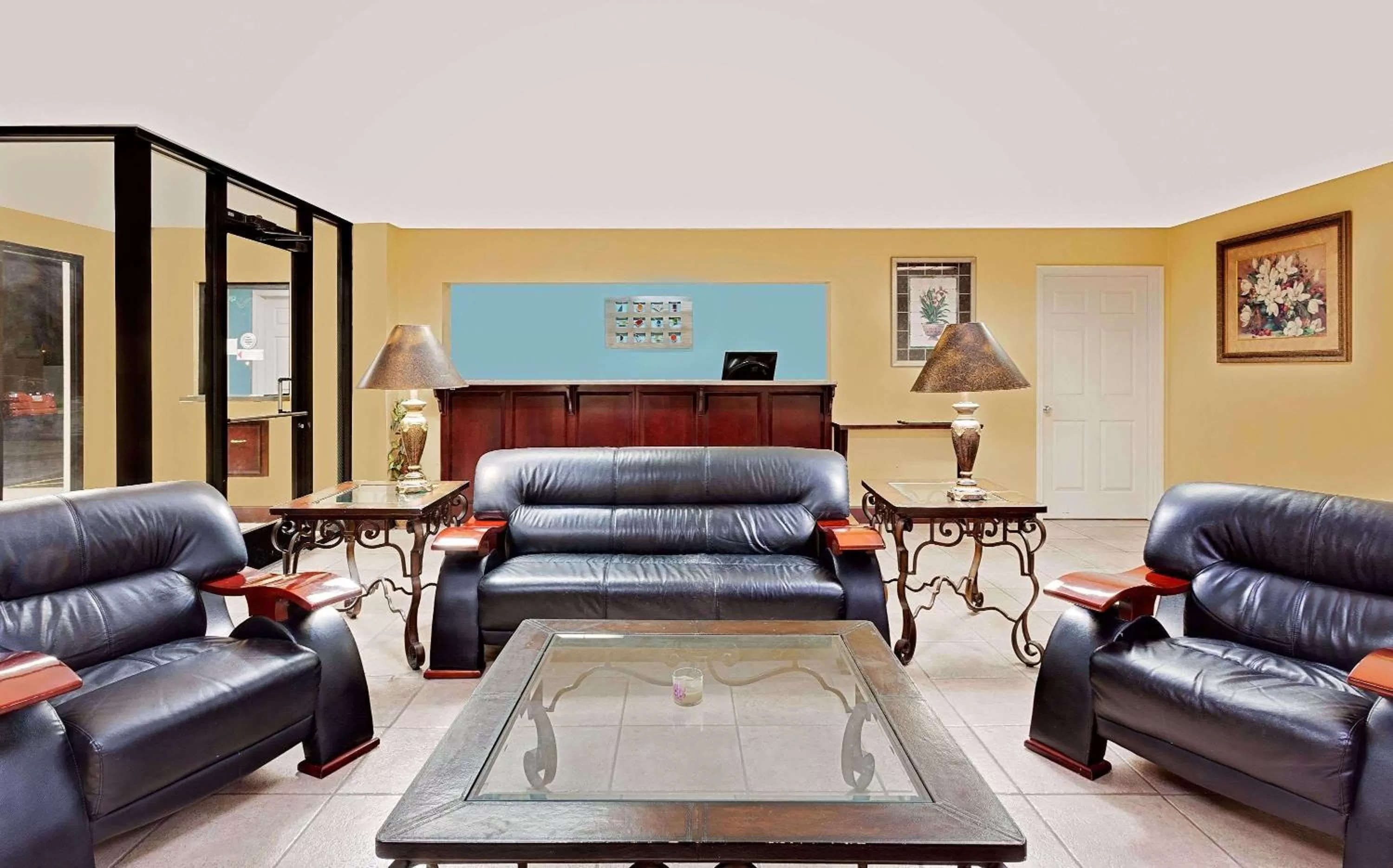 Lobby or reception in Your Place Inn