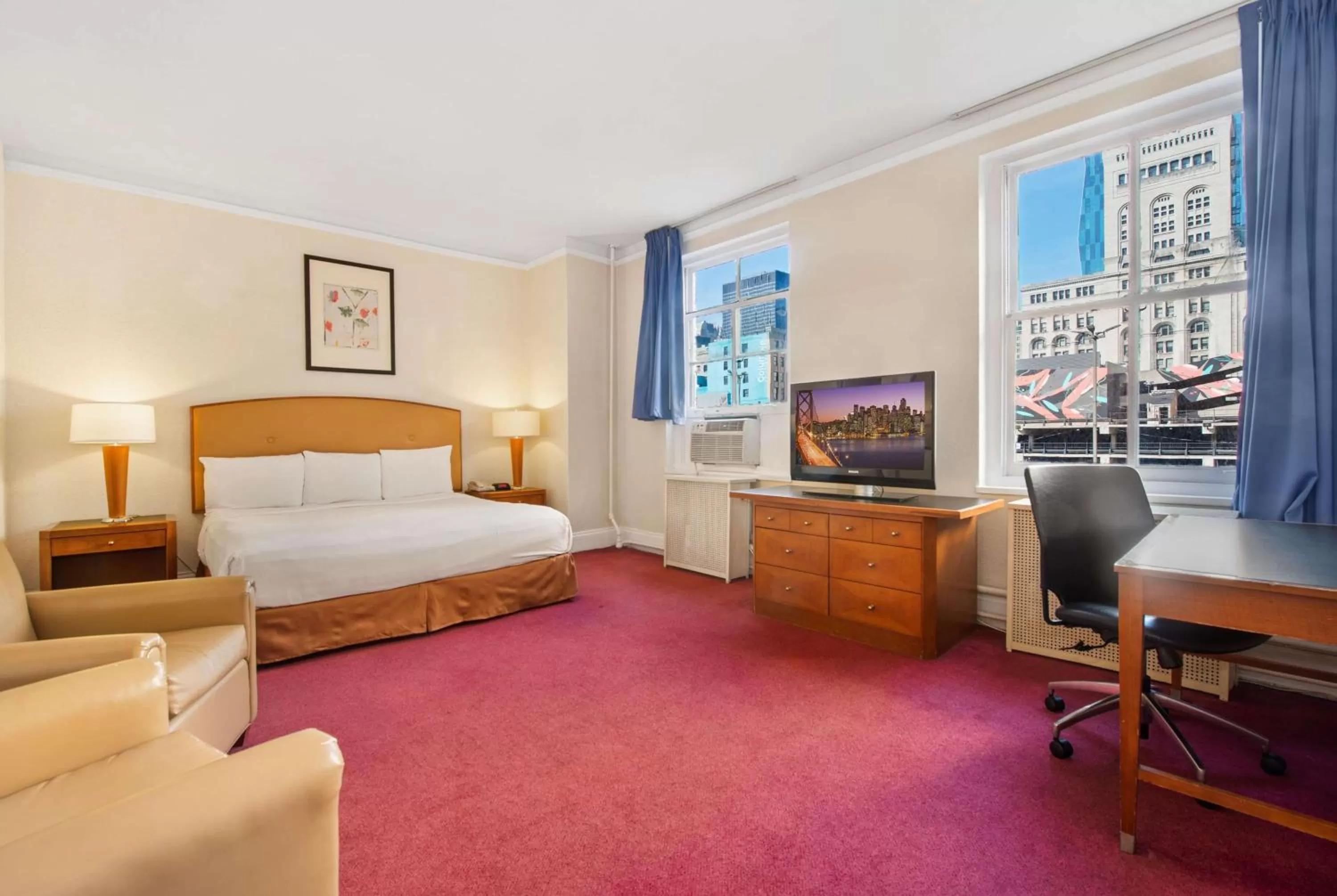 Photo of the whole room, Bed in Travelodge by Wyndham Downtown Chicago