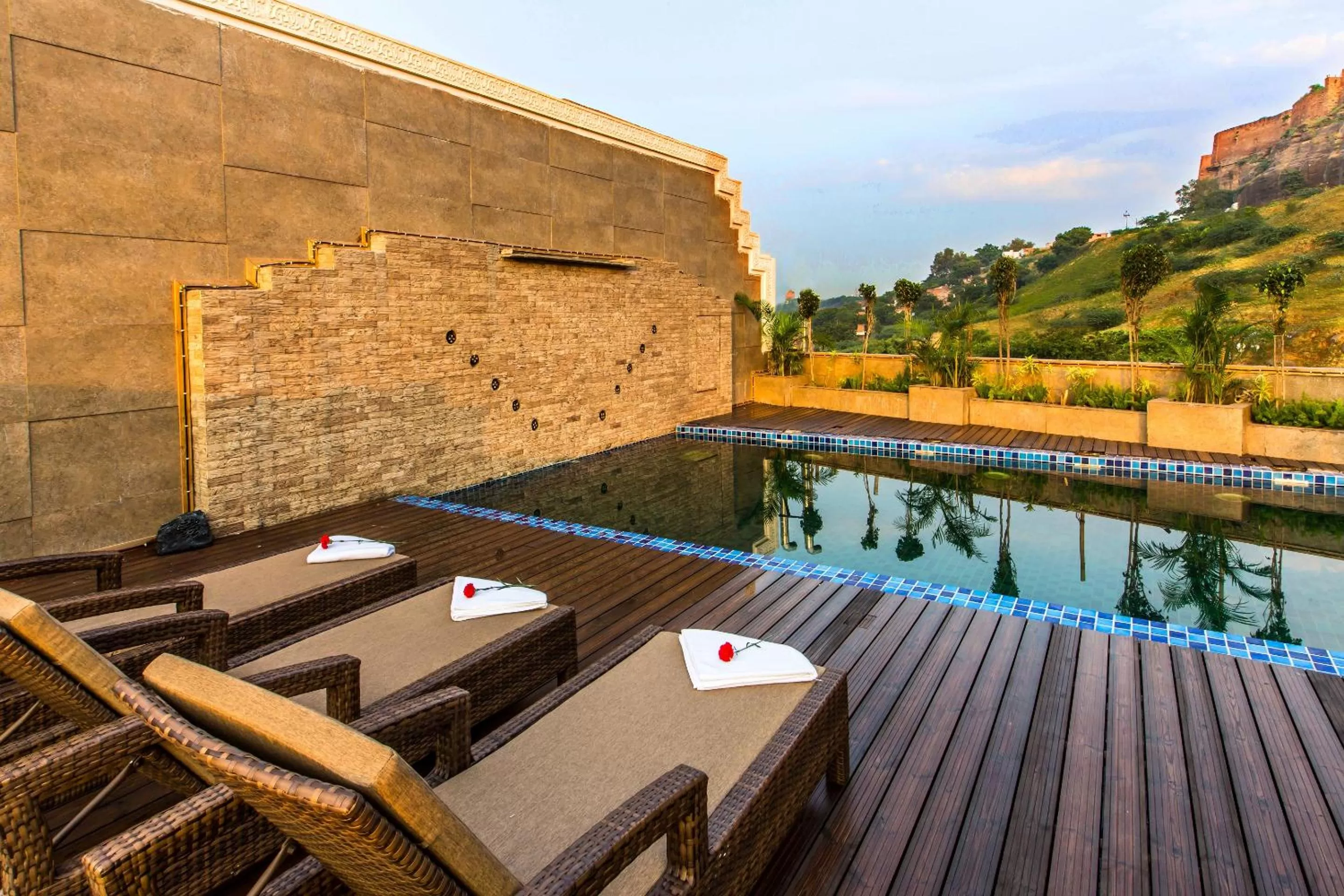 Swimming pool in Clarks Inn Suites Gwalior