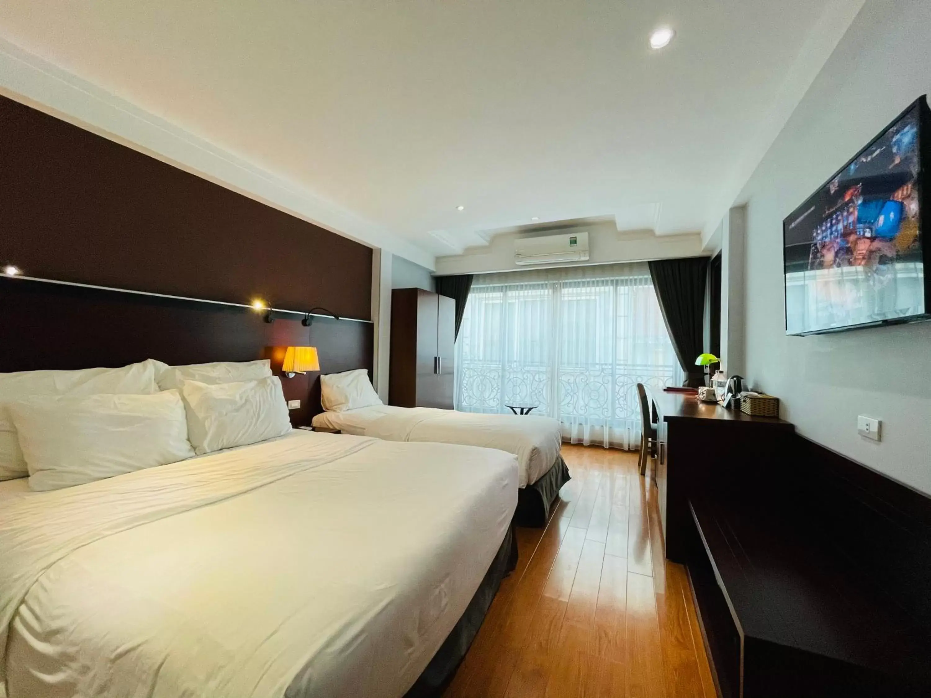 Bedroom in The Vancouver Hotel - Ninh Binh