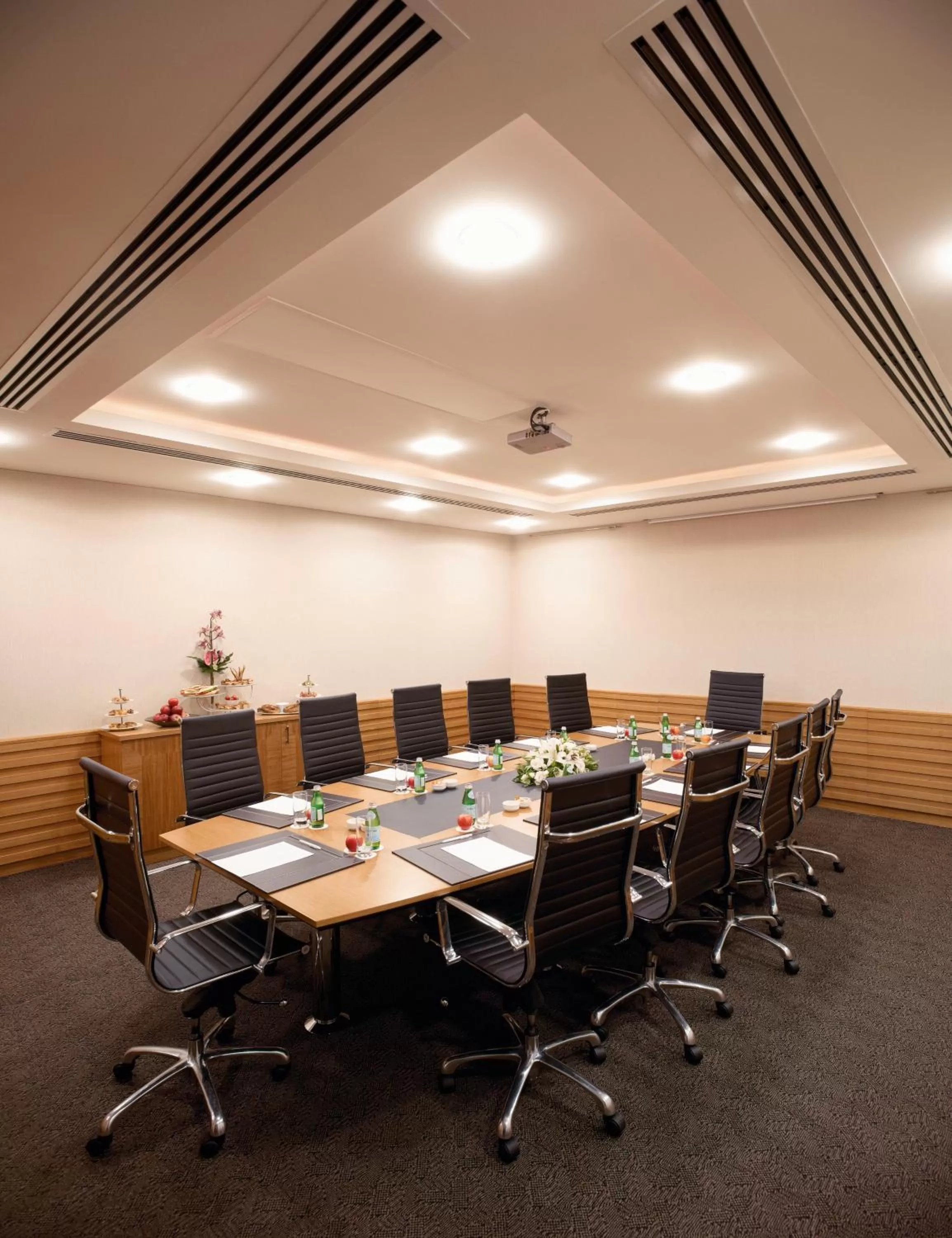 Business facilities in Mövenpick Hotel Izmir