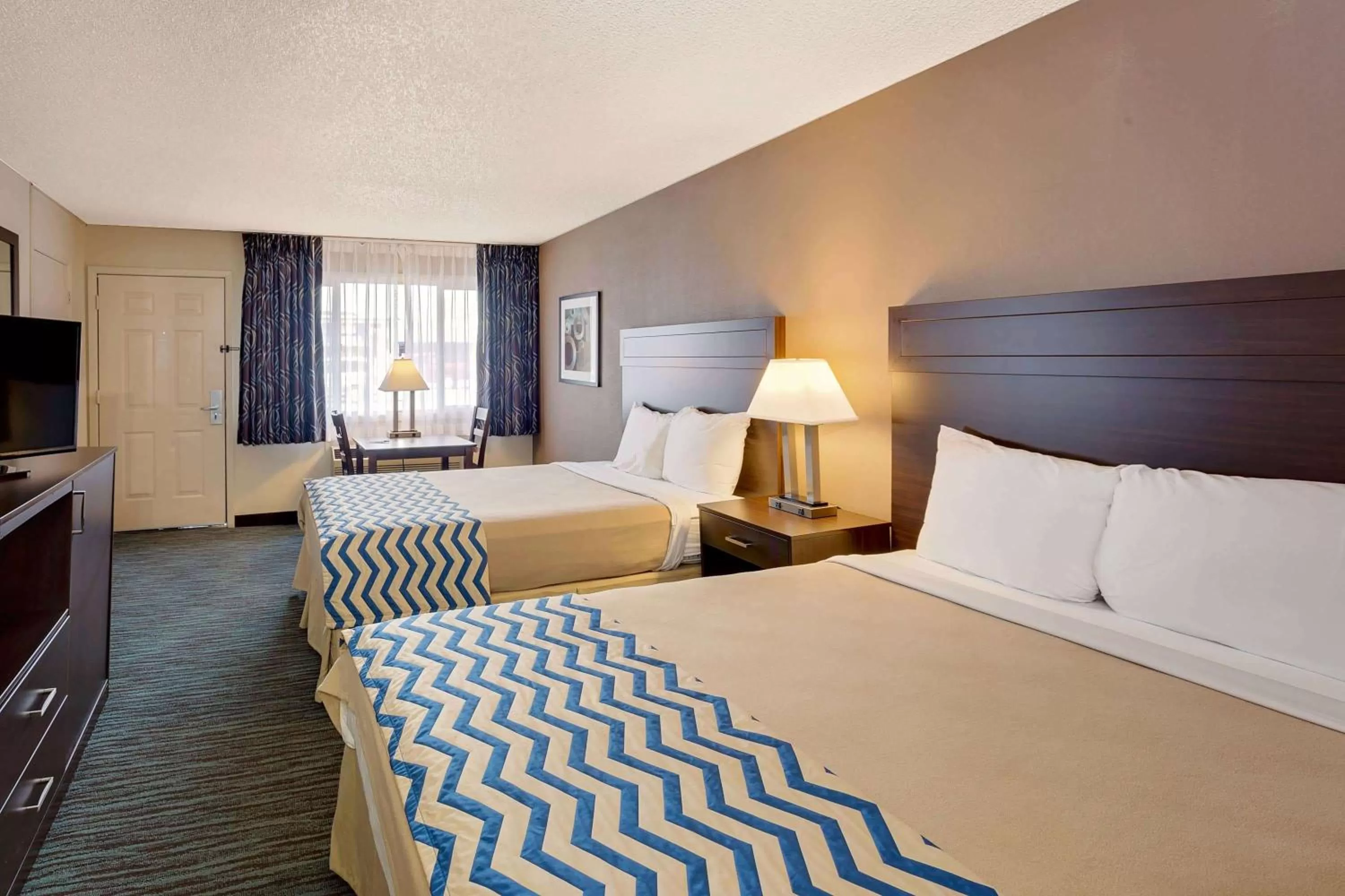 Photo of the whole room in Travelodge by Wyndham Aberdeen