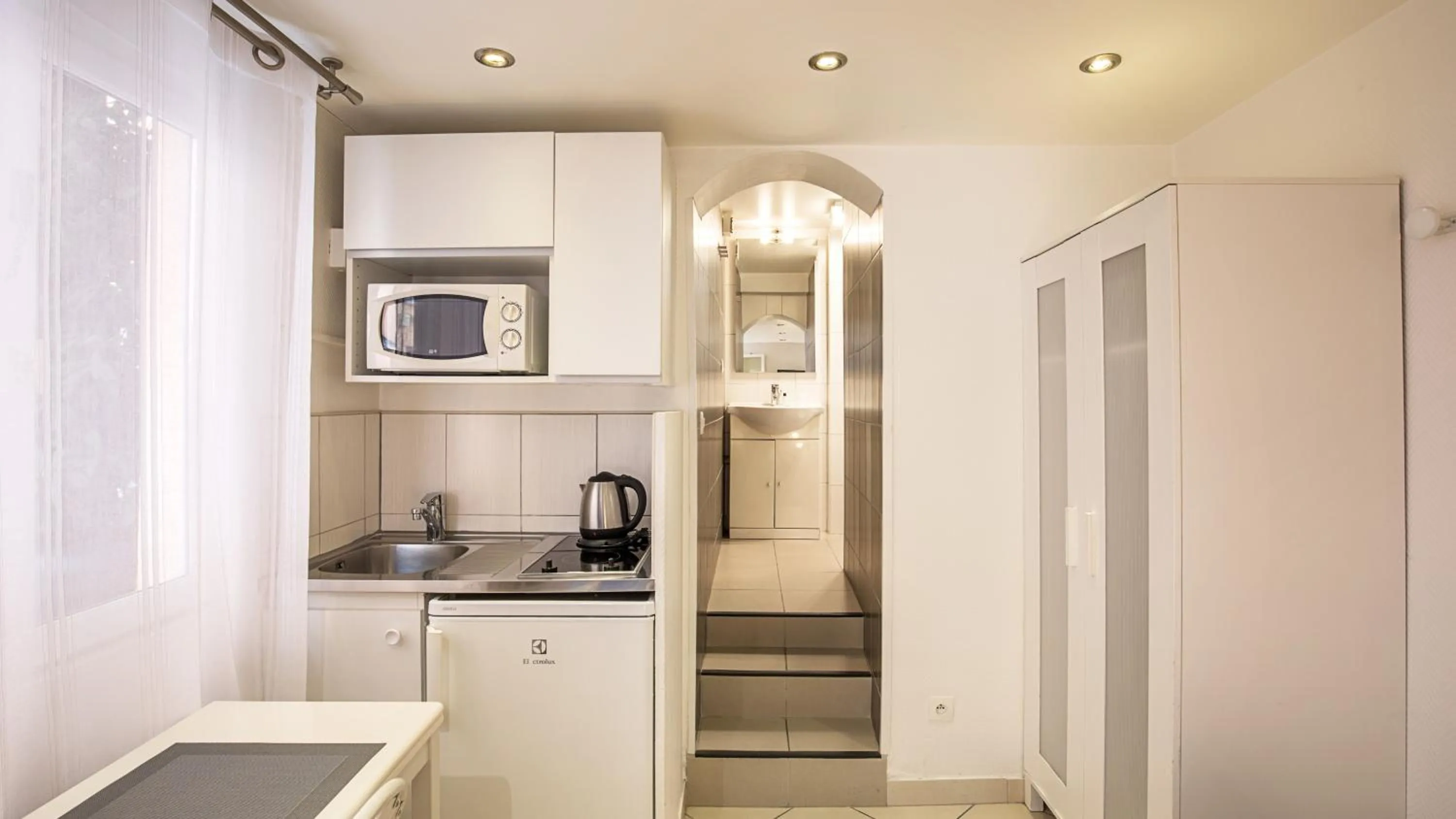 Kitchen or kitchenette in Hotel De L'Horloge