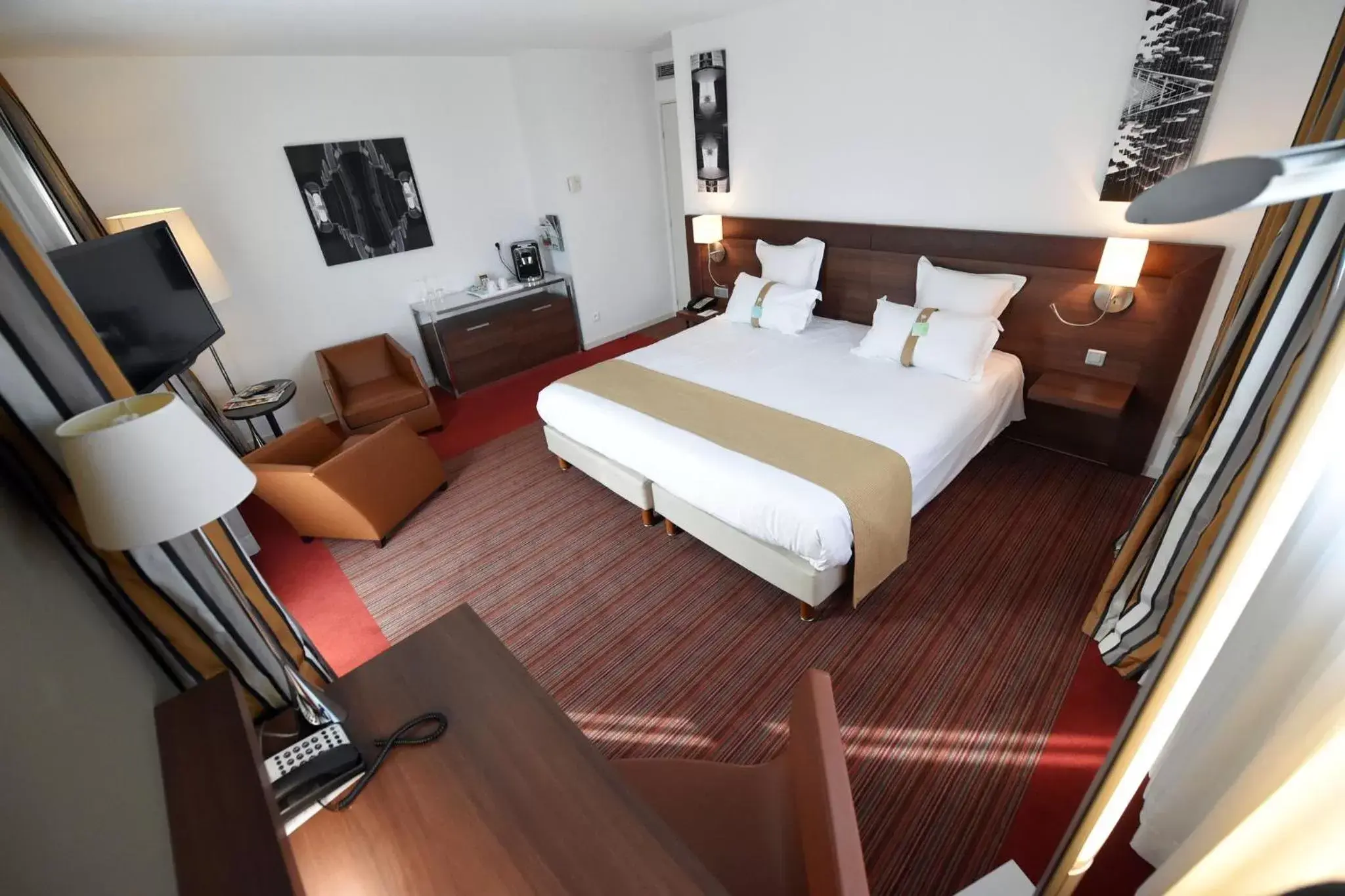 Photo of the whole room, Bed in Holiday Inn Mulhouse, an IHG Hotel