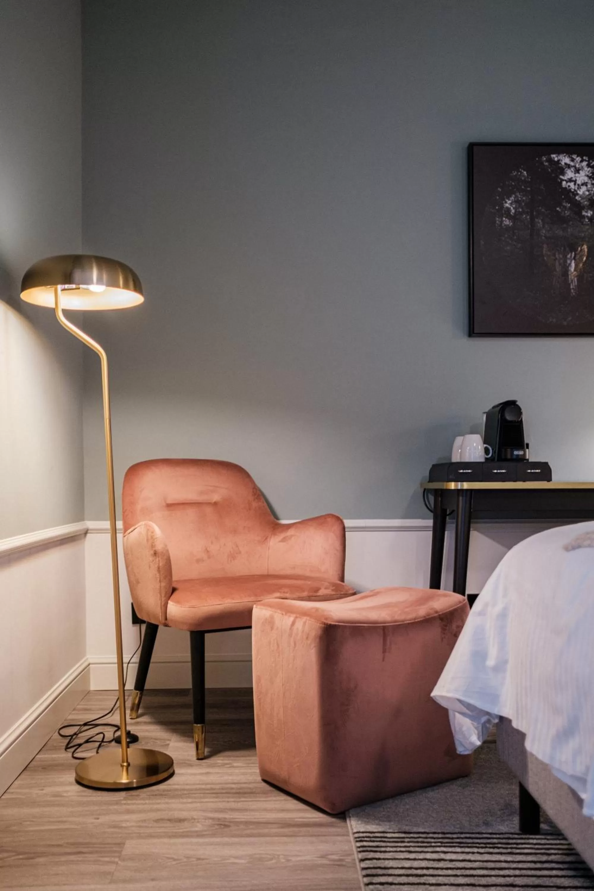 Coffee/tea facilities, Bed in Hotel Residenz Pforzheim