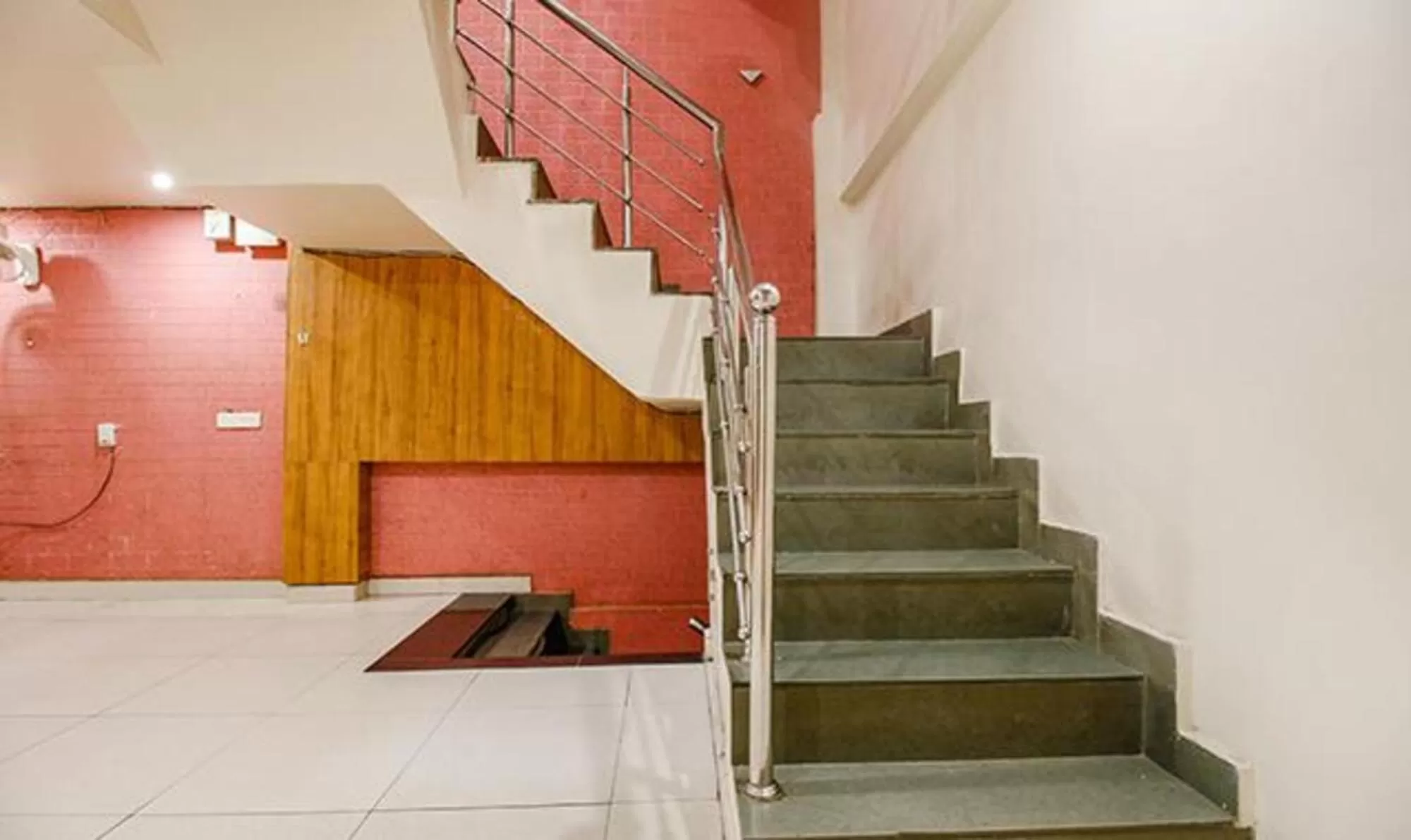 Lobby or reception in FabExpress Sunshine Regency