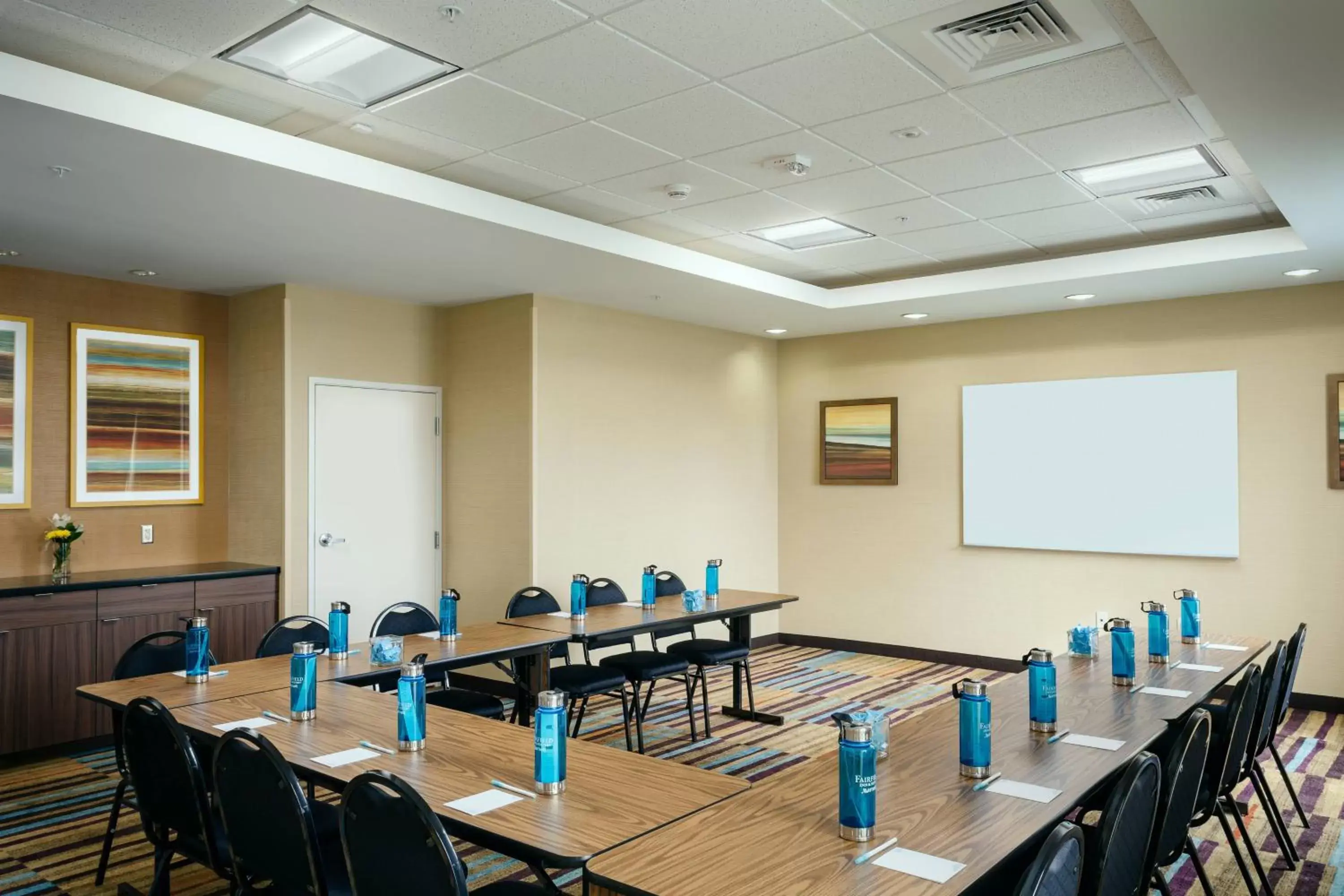 Meeting/conference room, Business Area/Conference Room in Fairfield Inn & Suites by Marriott Tacoma DuPont