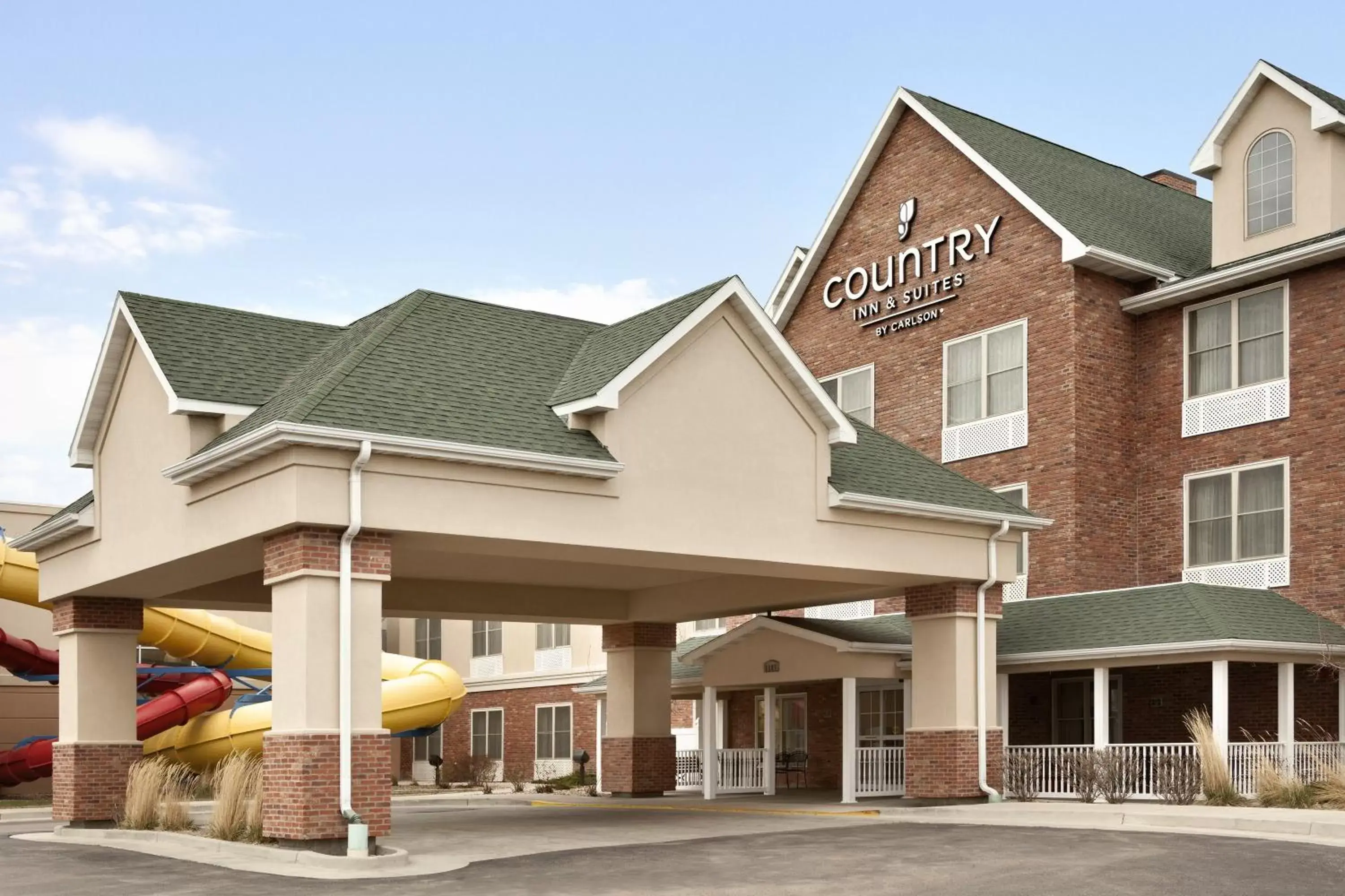 Facade/Entrance in Country Inn & Suites by Radisson, Gillette, WY
