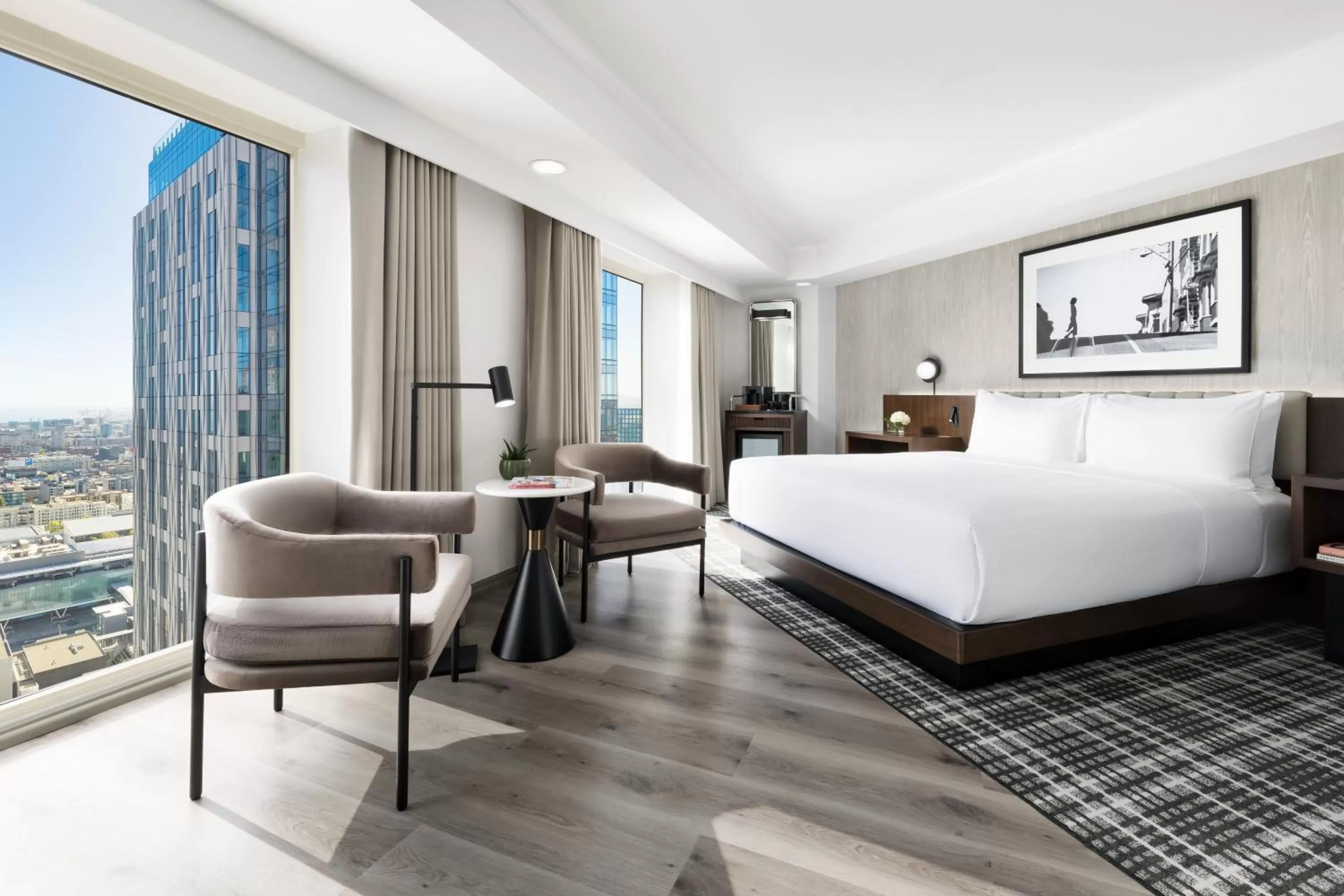 Photo of the whole room, Bed in Hyatt Regency San Francisco Downtown SOMA