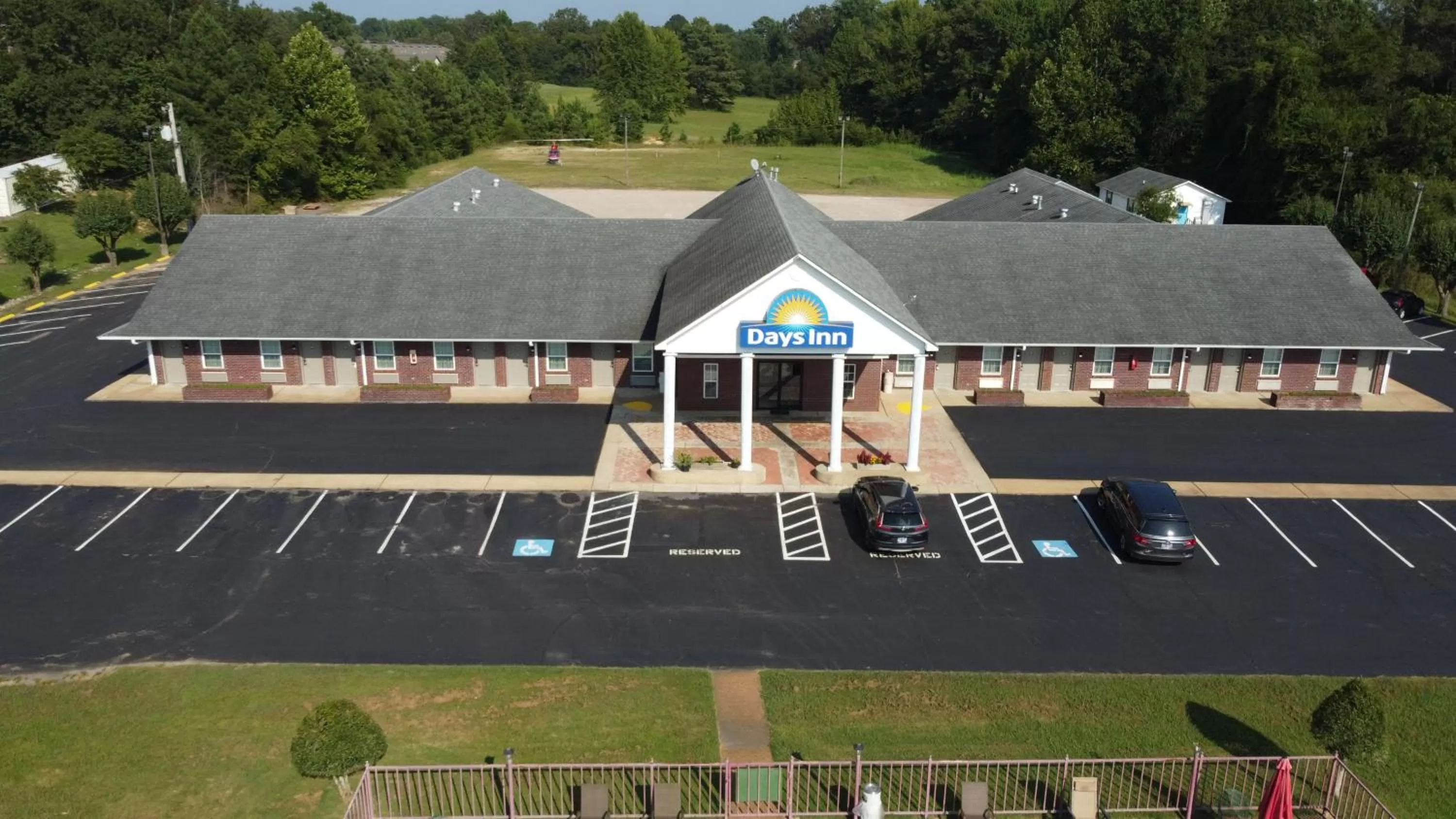 Days Inn by Wyndham Savannah