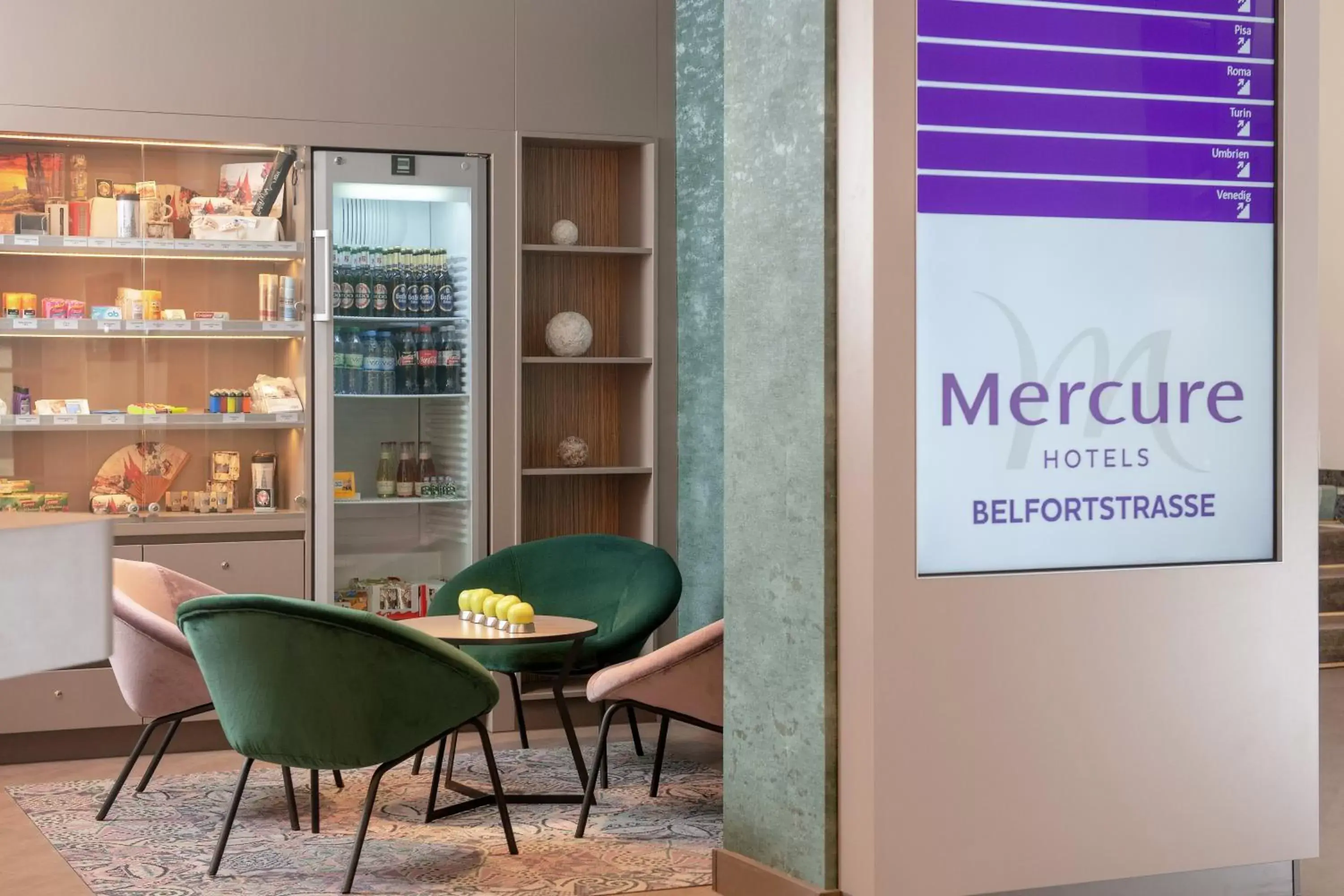 Lobby or reception in Mercure Hotel Koeln Belfortstrasse