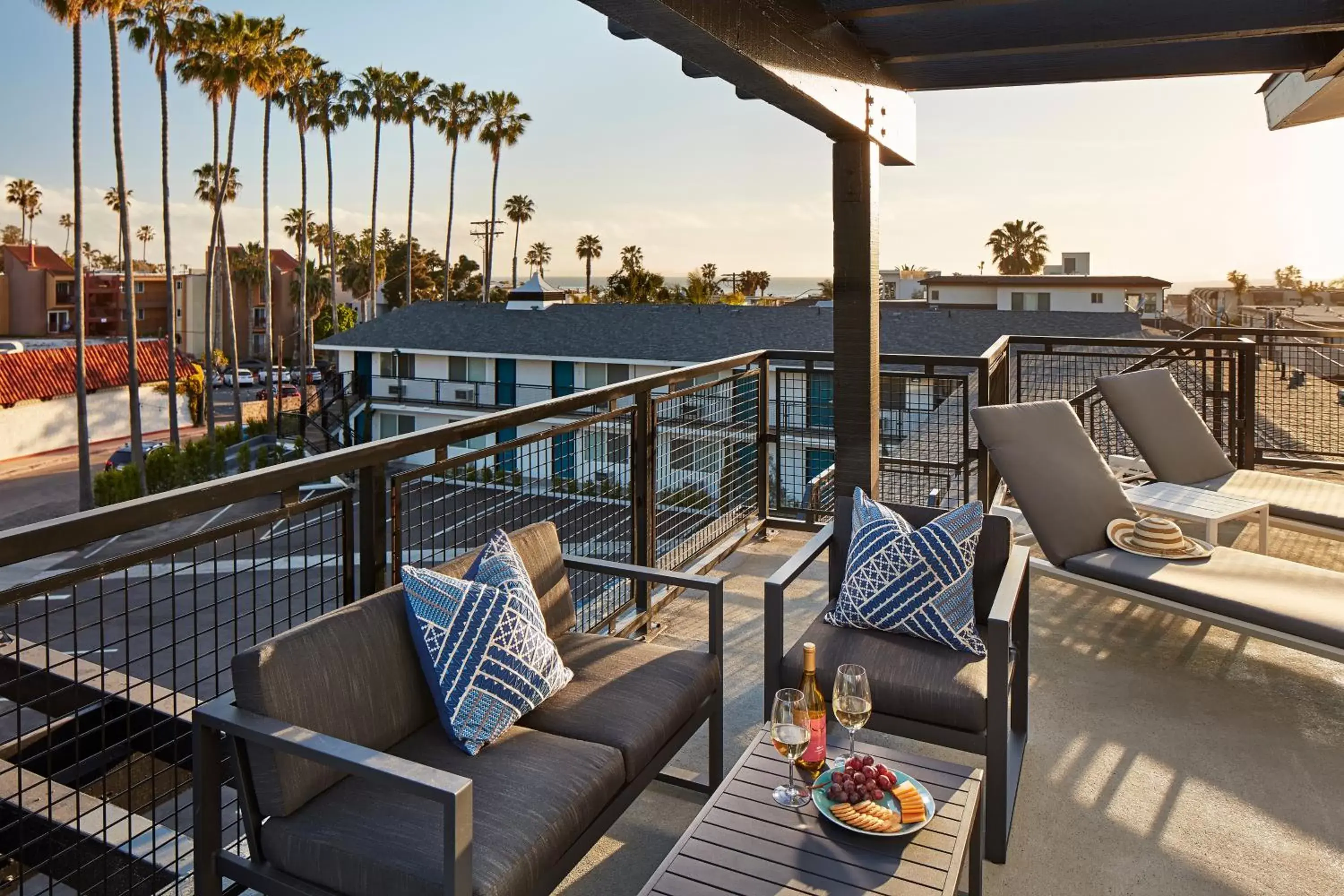 Balcony/Terrace in The Shoal Hotel La Jolla Beach