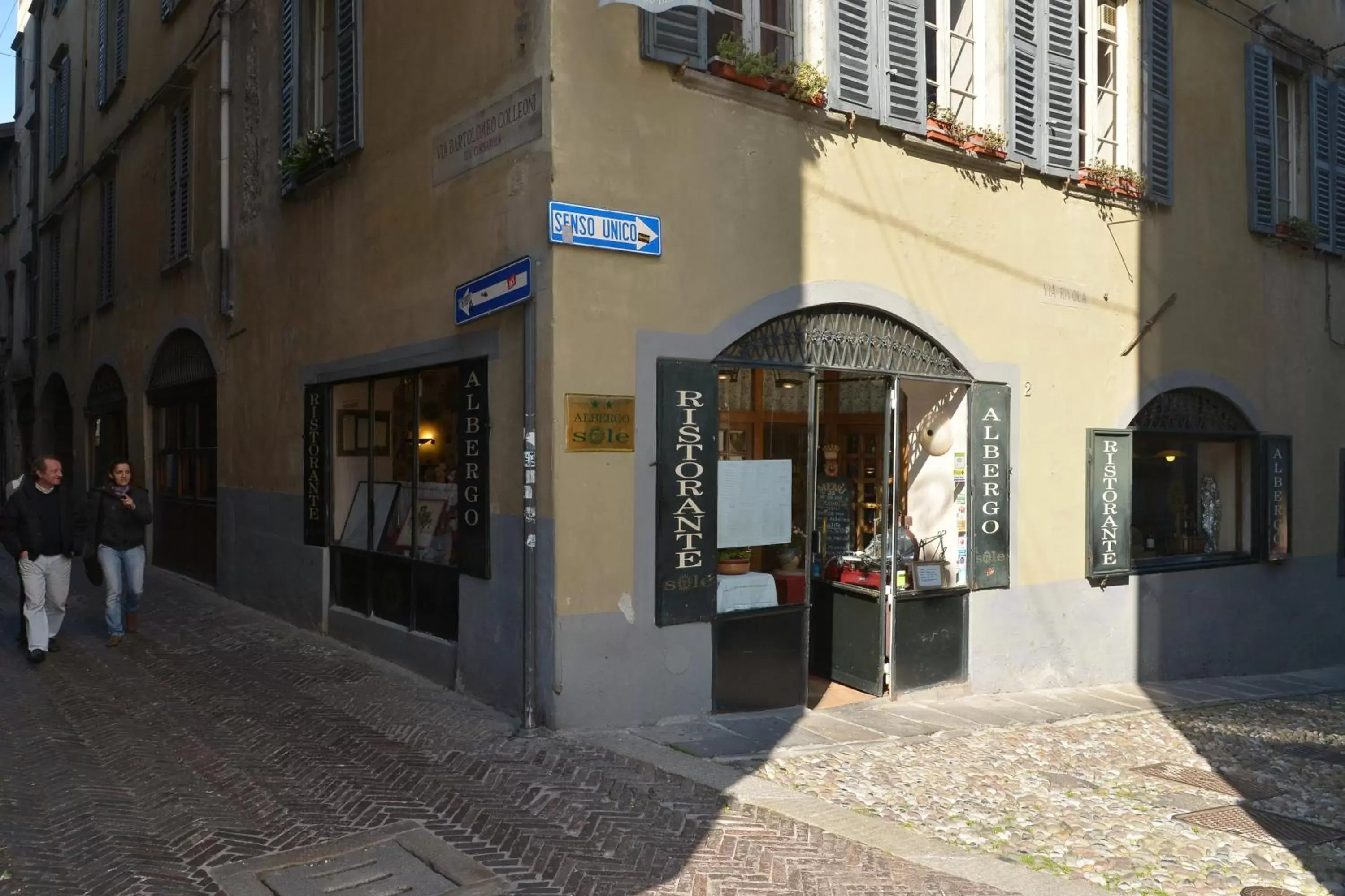 Facade/entrance in Il Sole