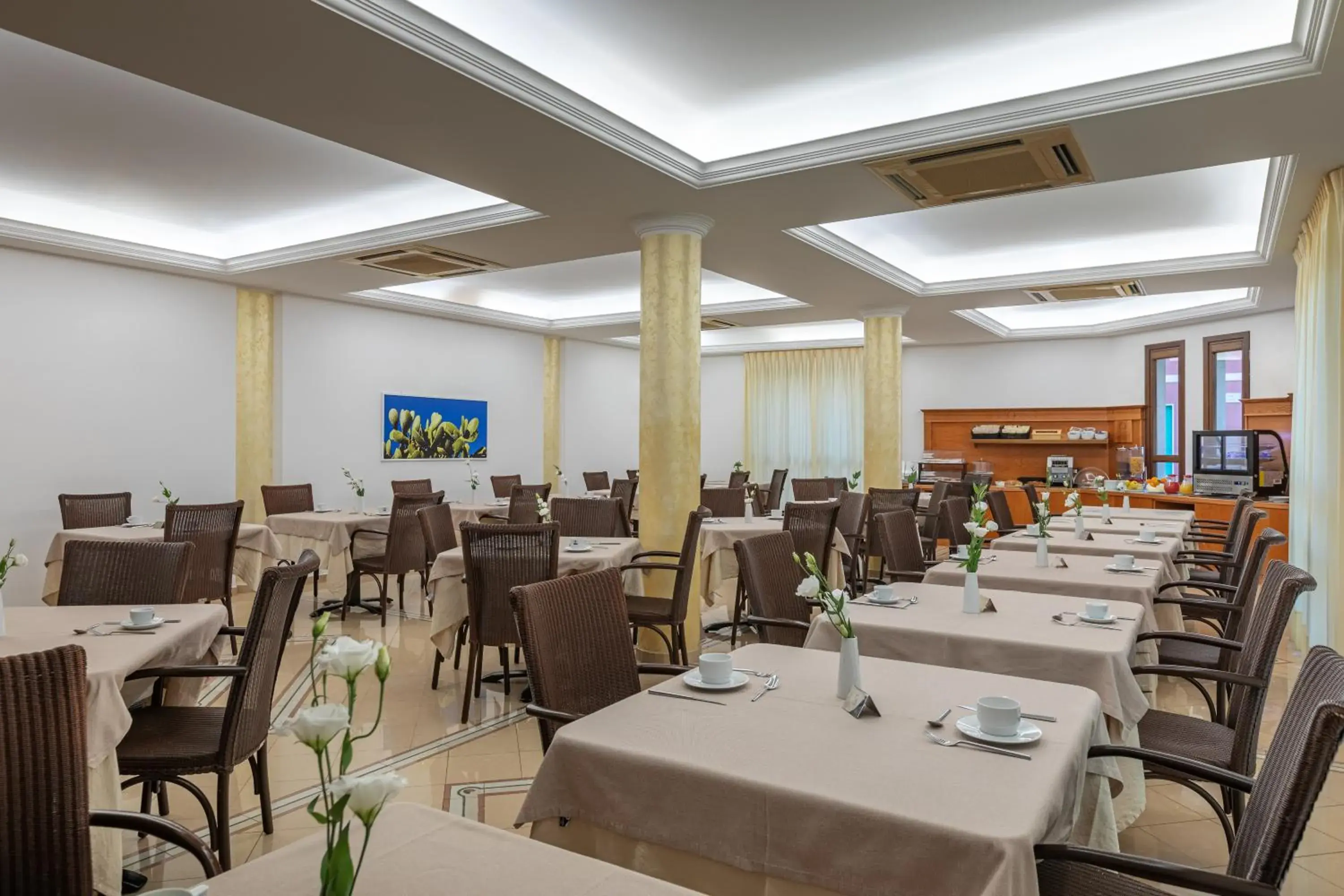 Restaurant/Places to Eat in Hotel Sabbia d'Oro