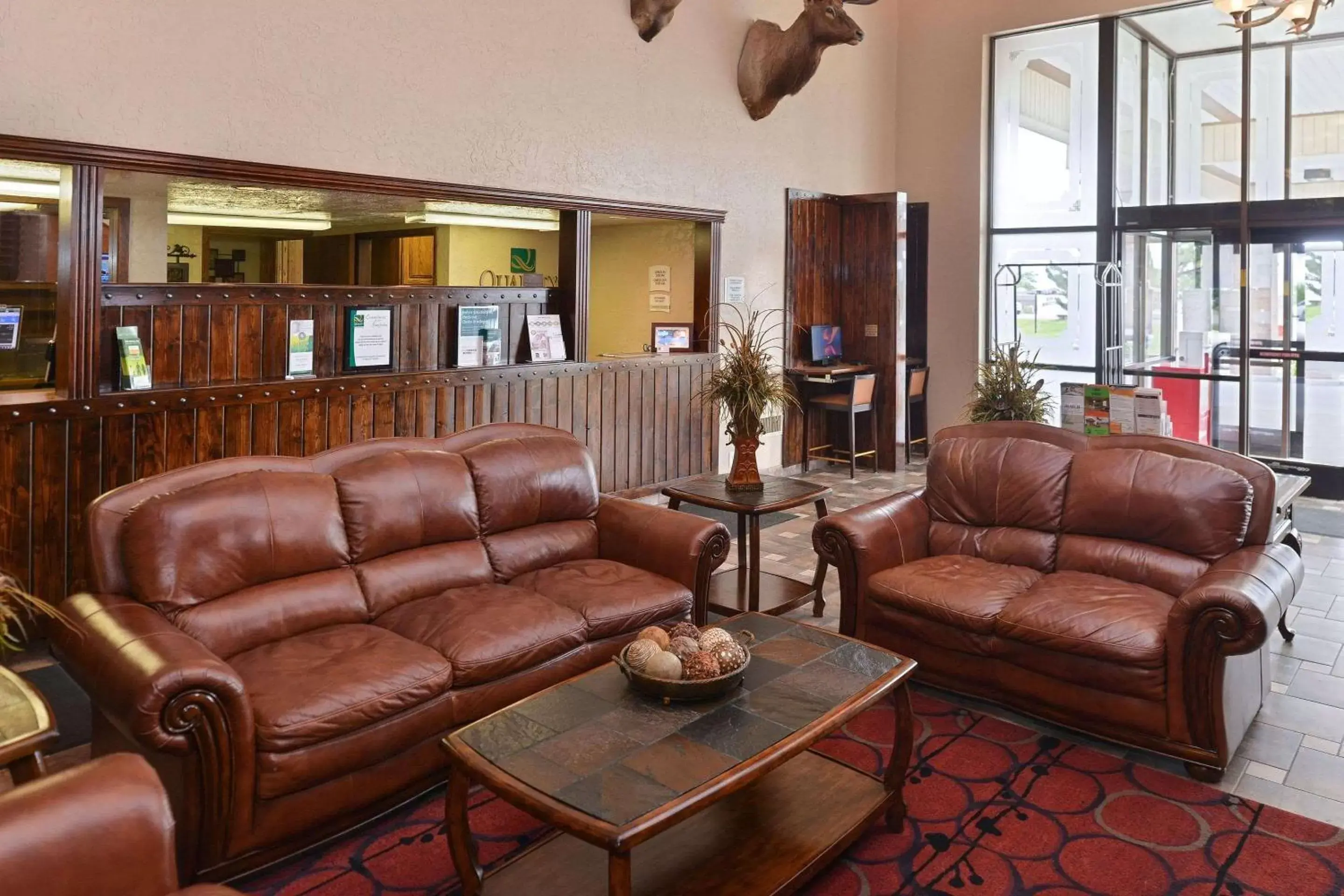 Lobby or reception, Seating Area in Quality Inn Vernal near Dinosaur National Monument