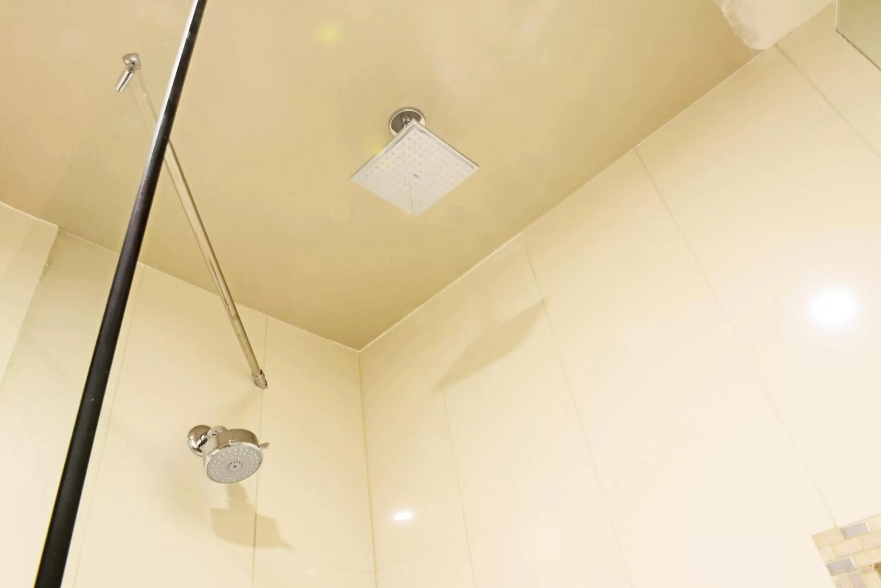 Shower, Bathroom in Crescent Bay Inn