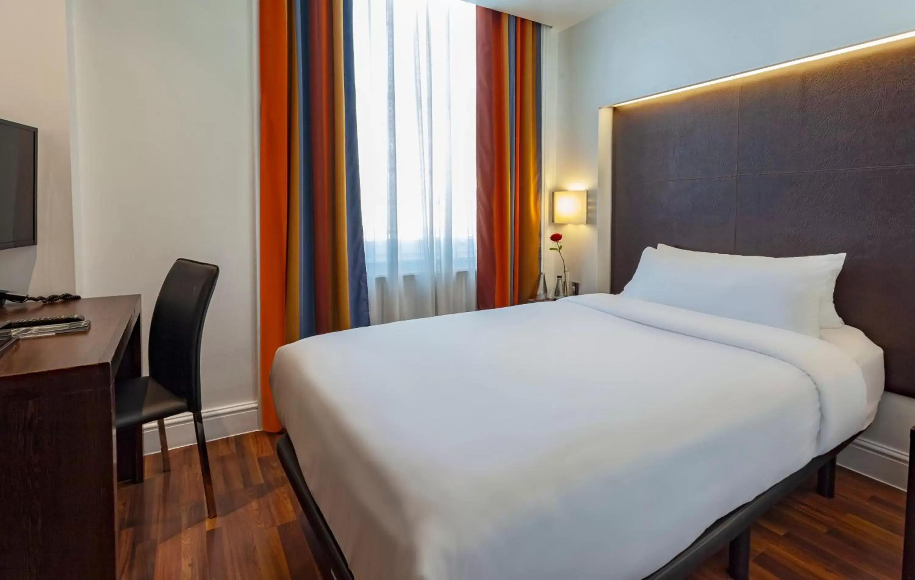 Bedroom, Bed in Caesar Hotel