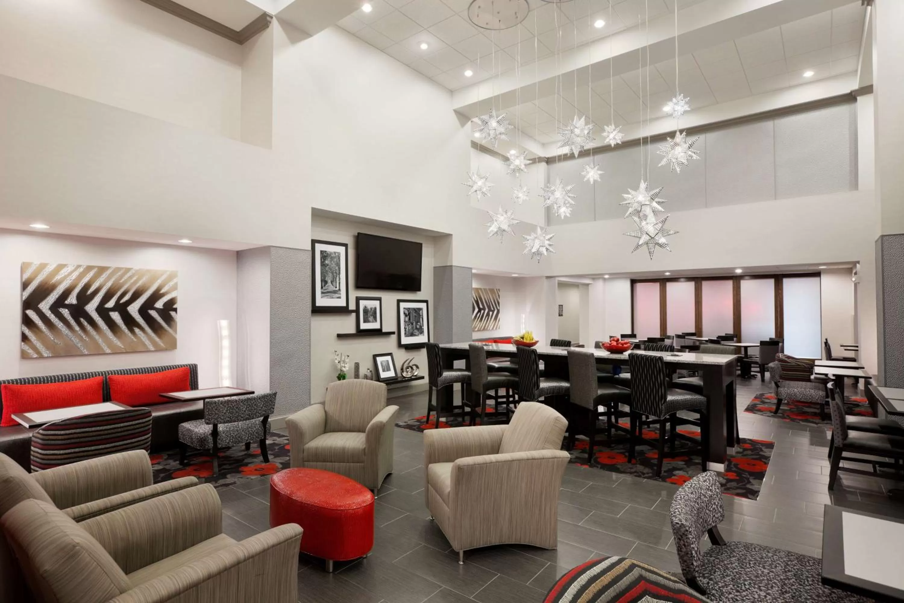 Lobby or reception in Hampton Inn and Suites Roanoke Airport/Valley View Mall