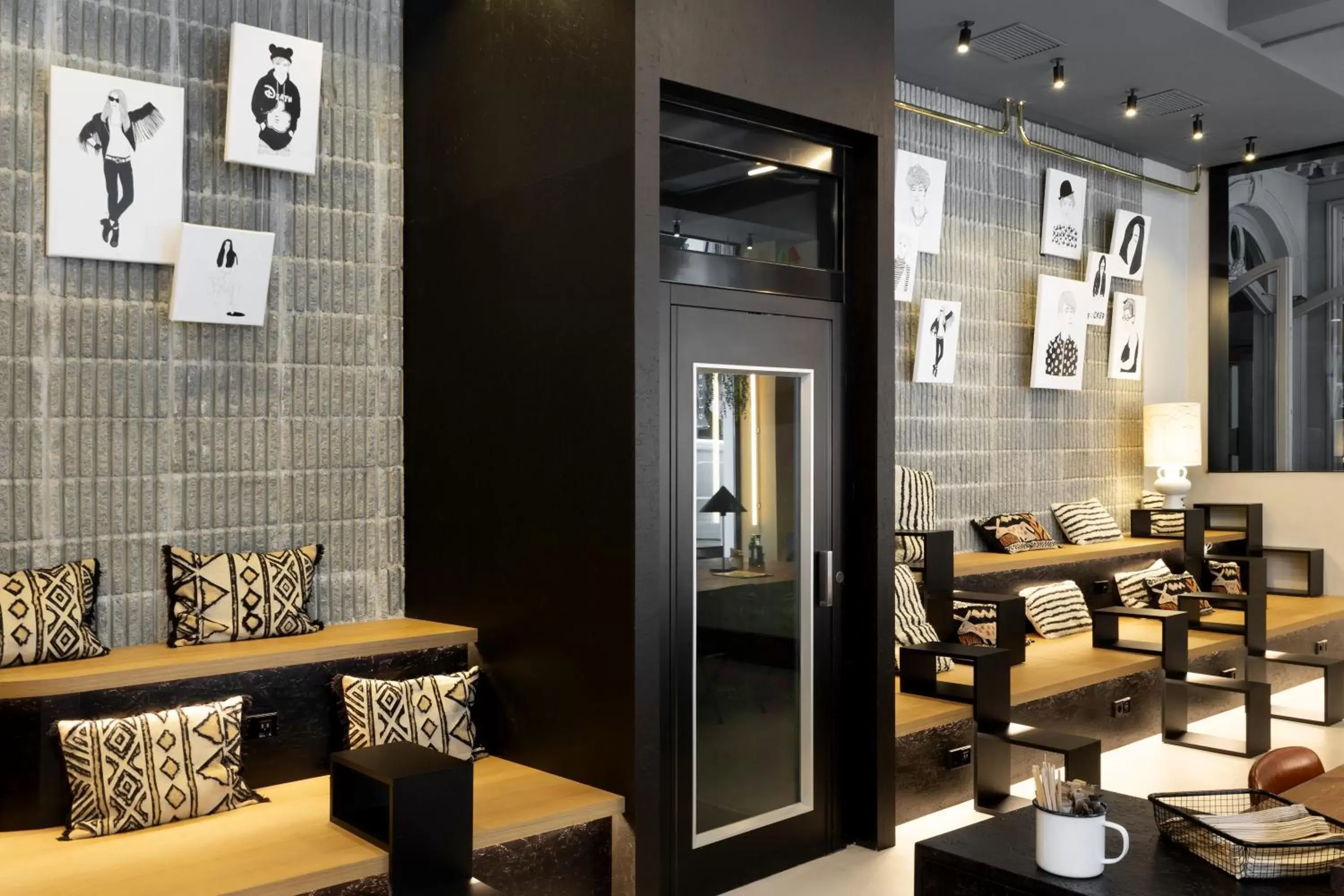 Lobby or reception in Petit Palace Chueca Lobby or reception in Petit Palace Chueca