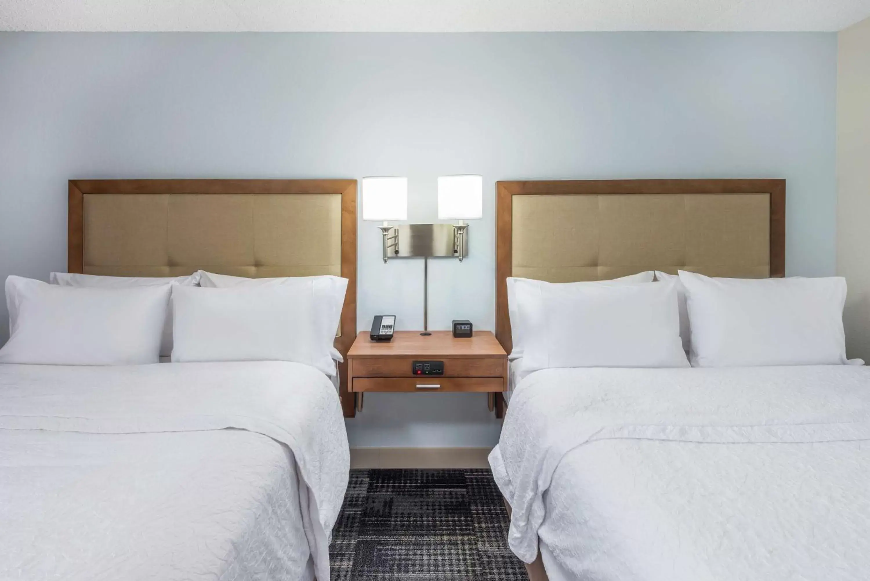 Bed in Hampton Inn Columbia Bed in Hampton Inn Columbia