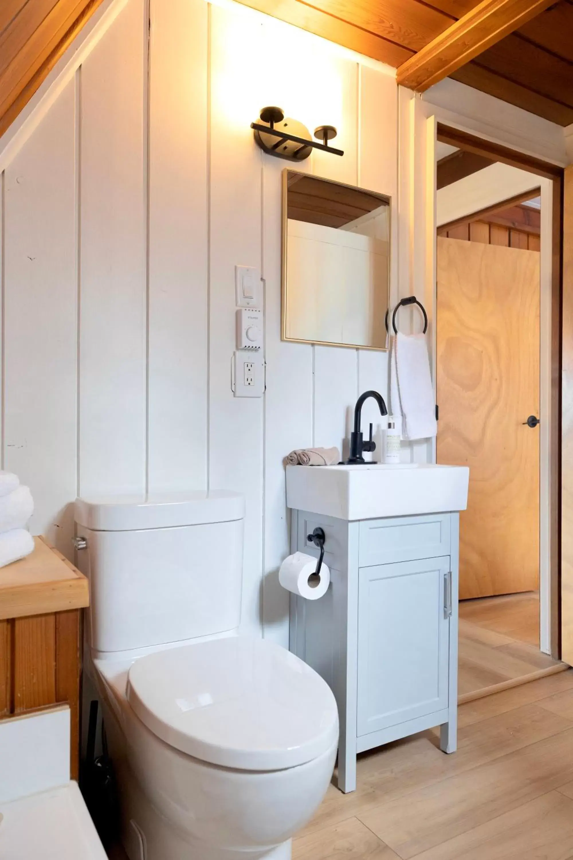 Bathroom in The Shoreline Tofino