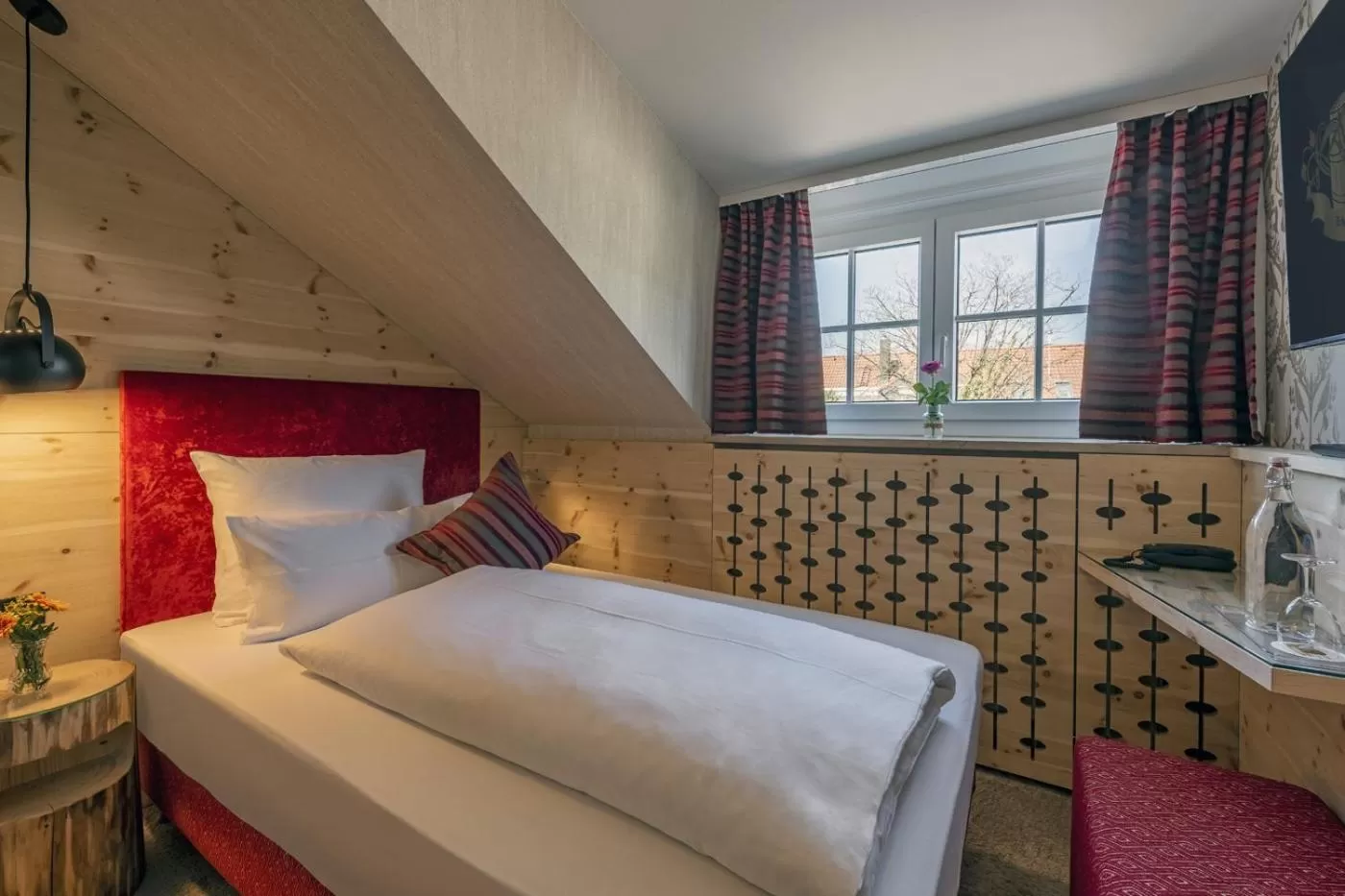 Photo of the whole room, Bed in Hotel Schäfflerwirt