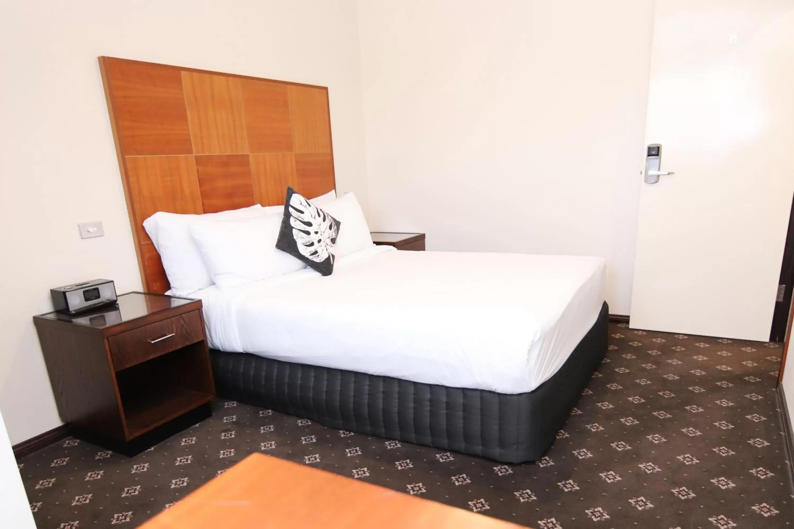 Bathroom, Bed in Best Western Plus Goulburn