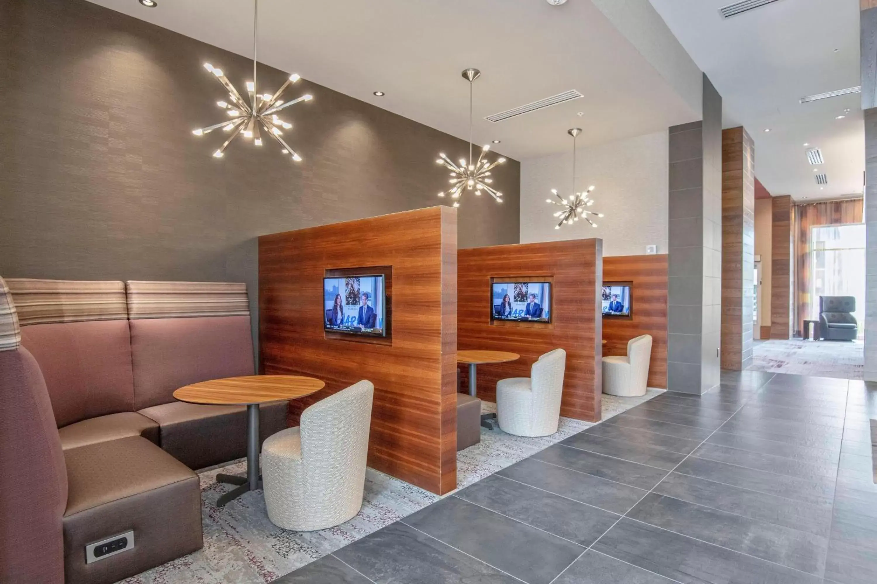 Lobby or reception, Lobby/Reception in Courtyard by Marriott Raleigh Cary/Parkside Town Commons