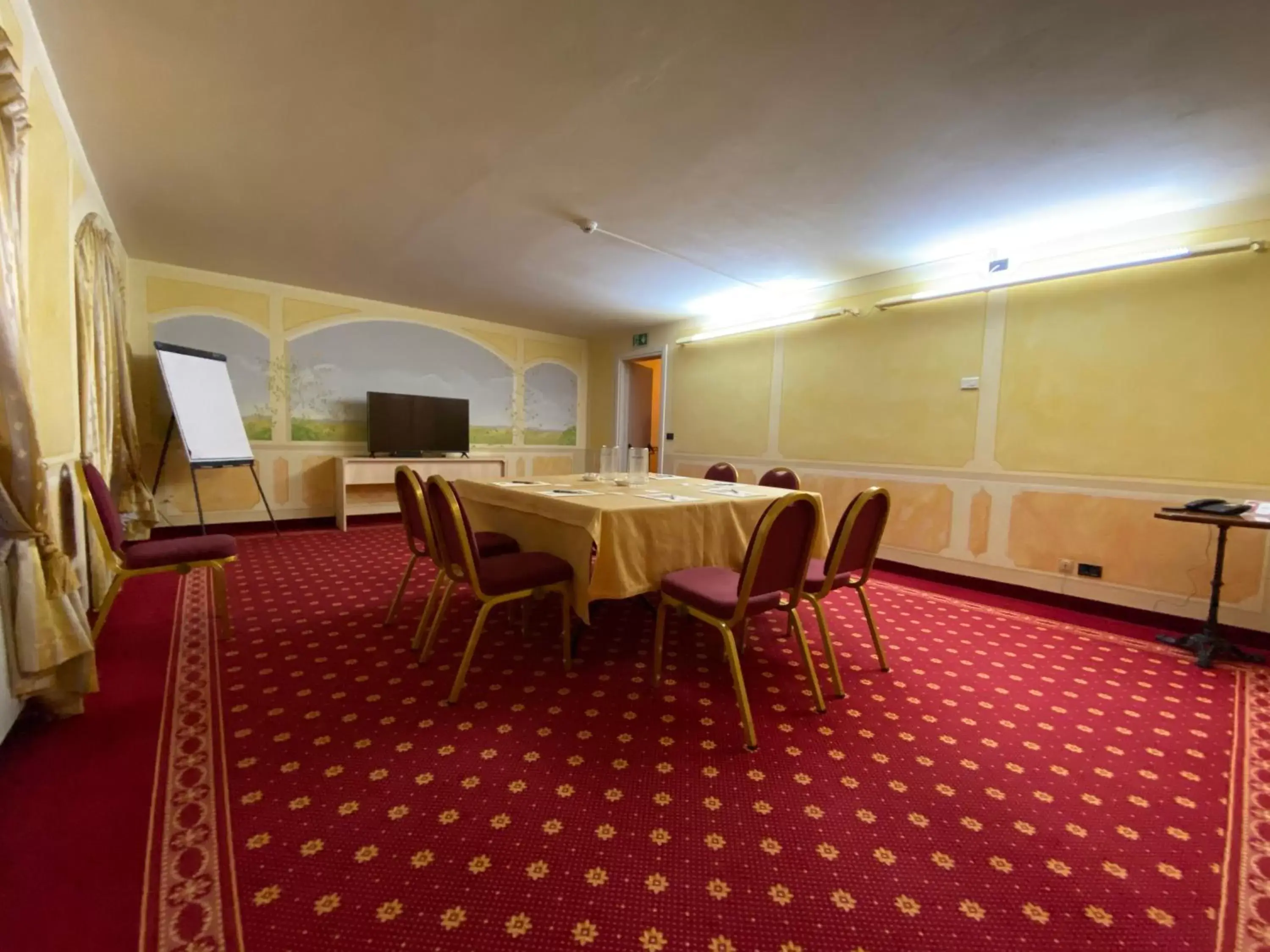 Business facilities in Hotel Villa Malpensa