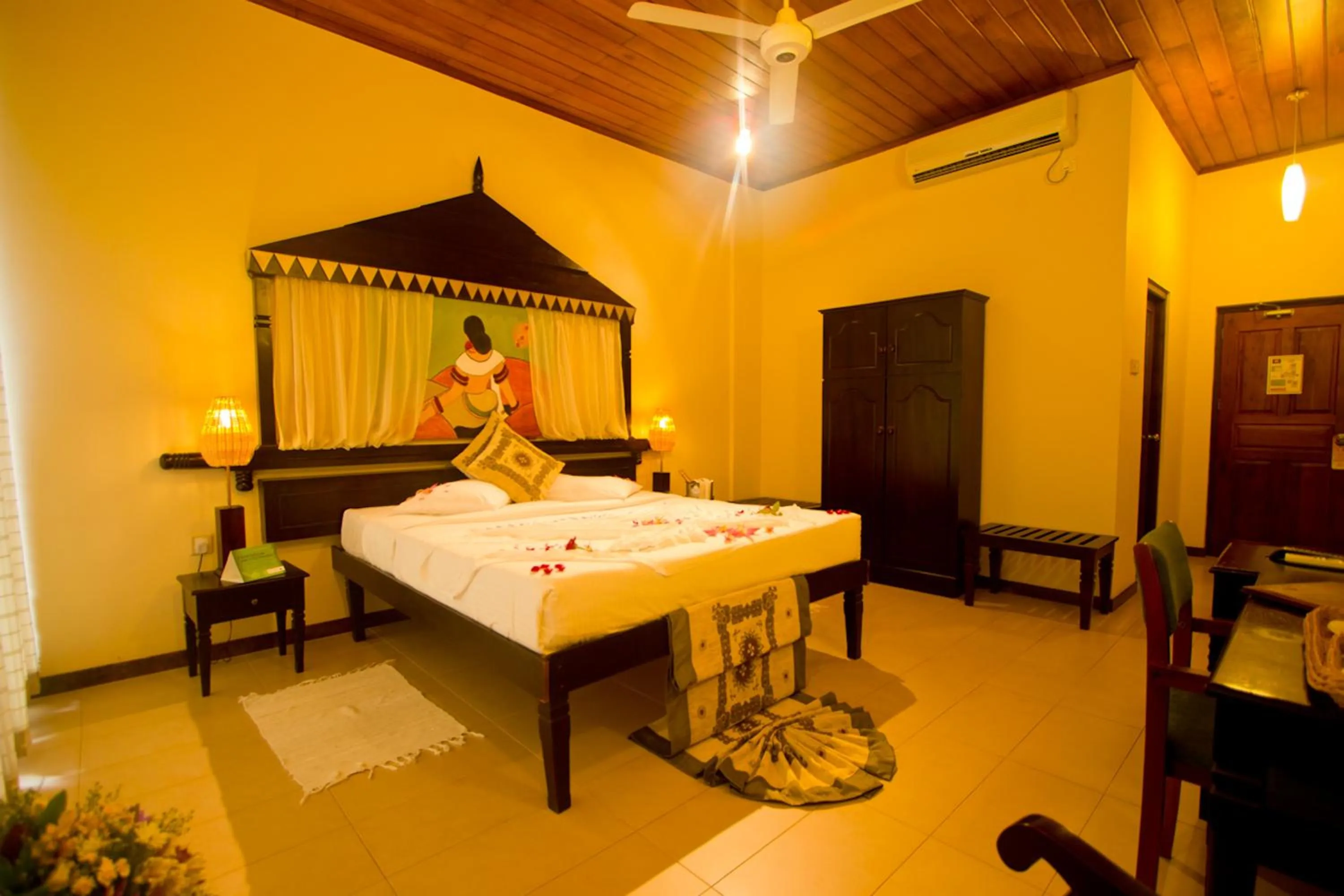 Photo of the whole room in Randholee Resort & Spa