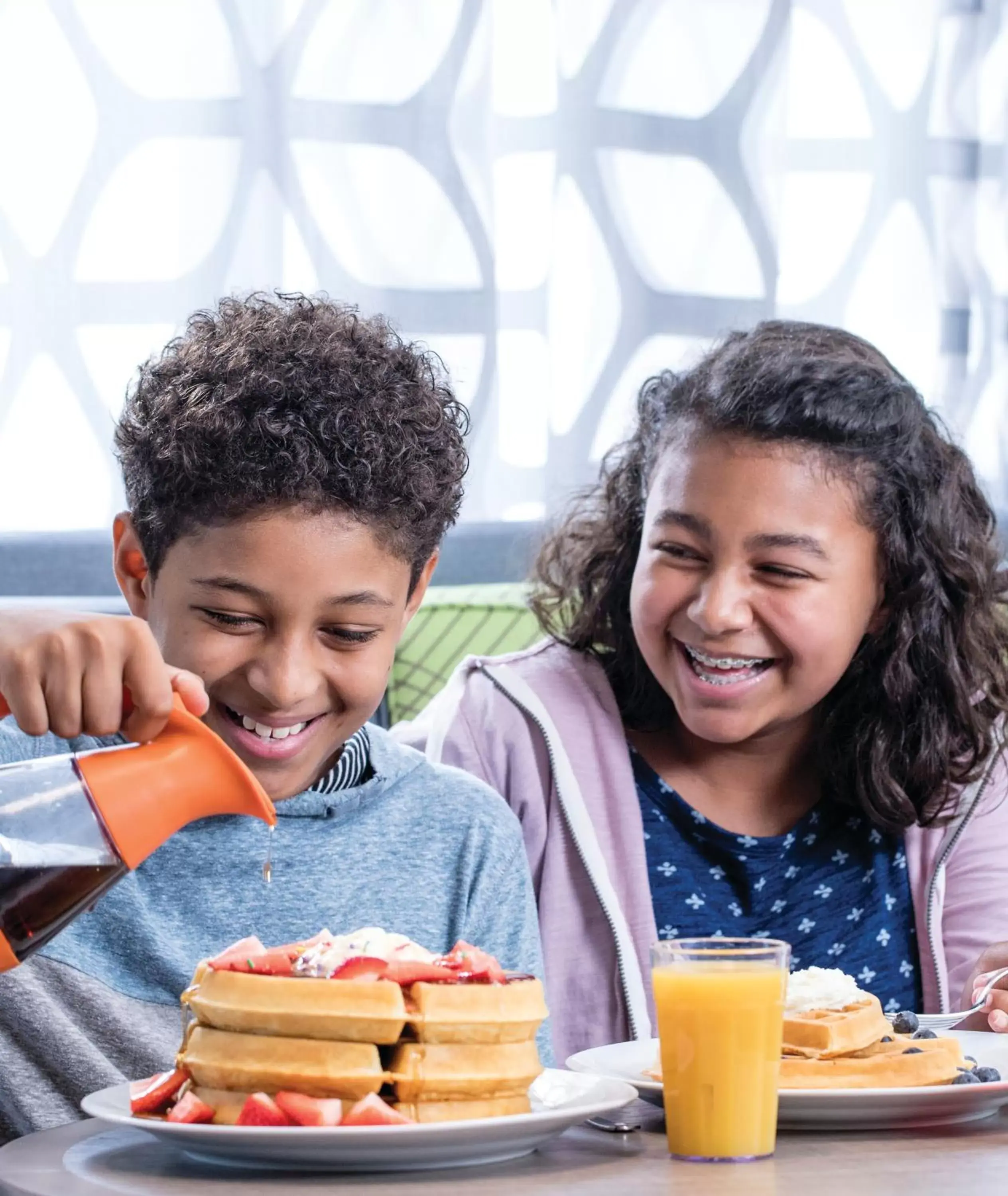 Breakfast, Family in Hampton Inn Buffalo - Amherst