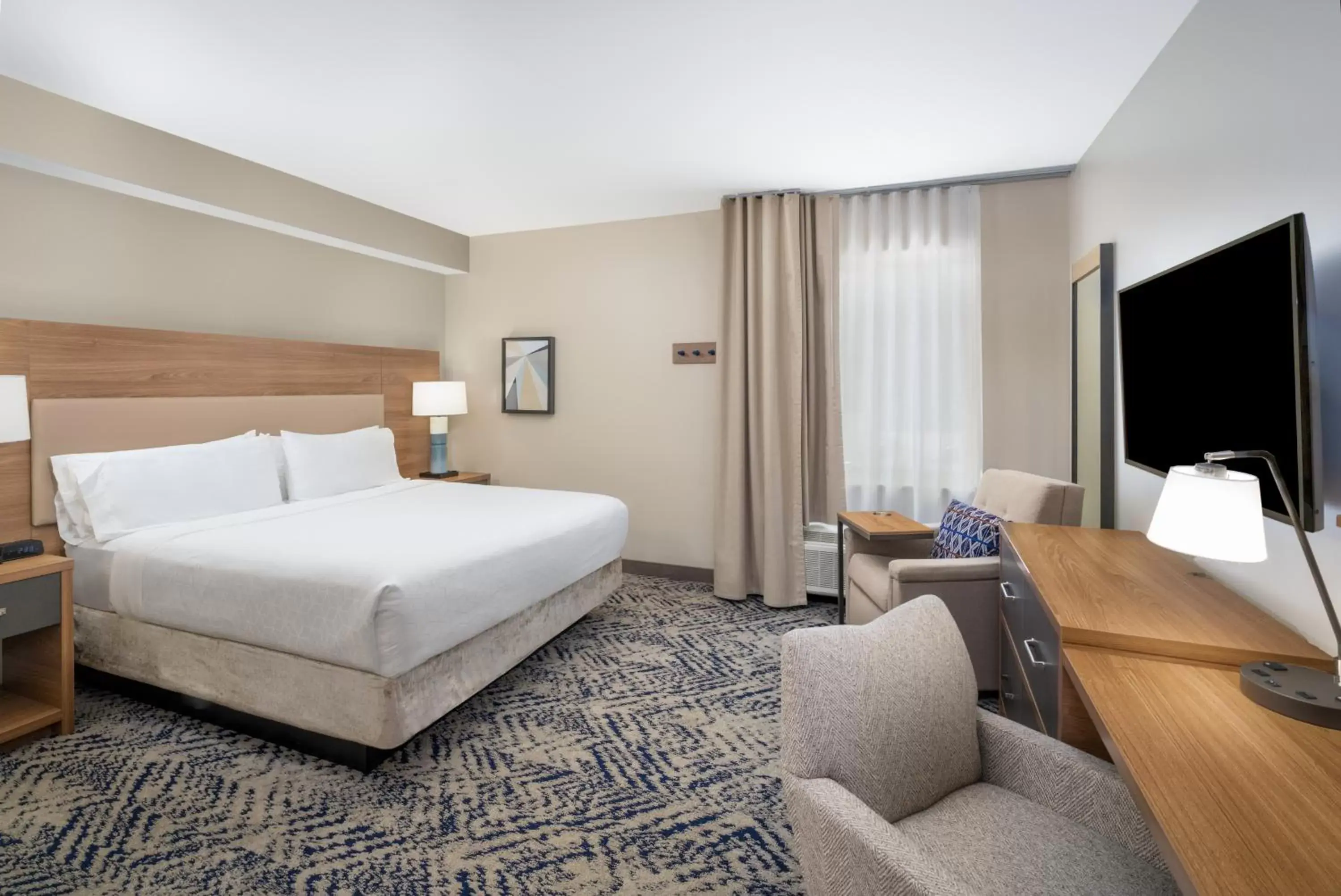 Bedroom, Bed in Candlewood Suites - Asheville Downtown, an IHG Hotel