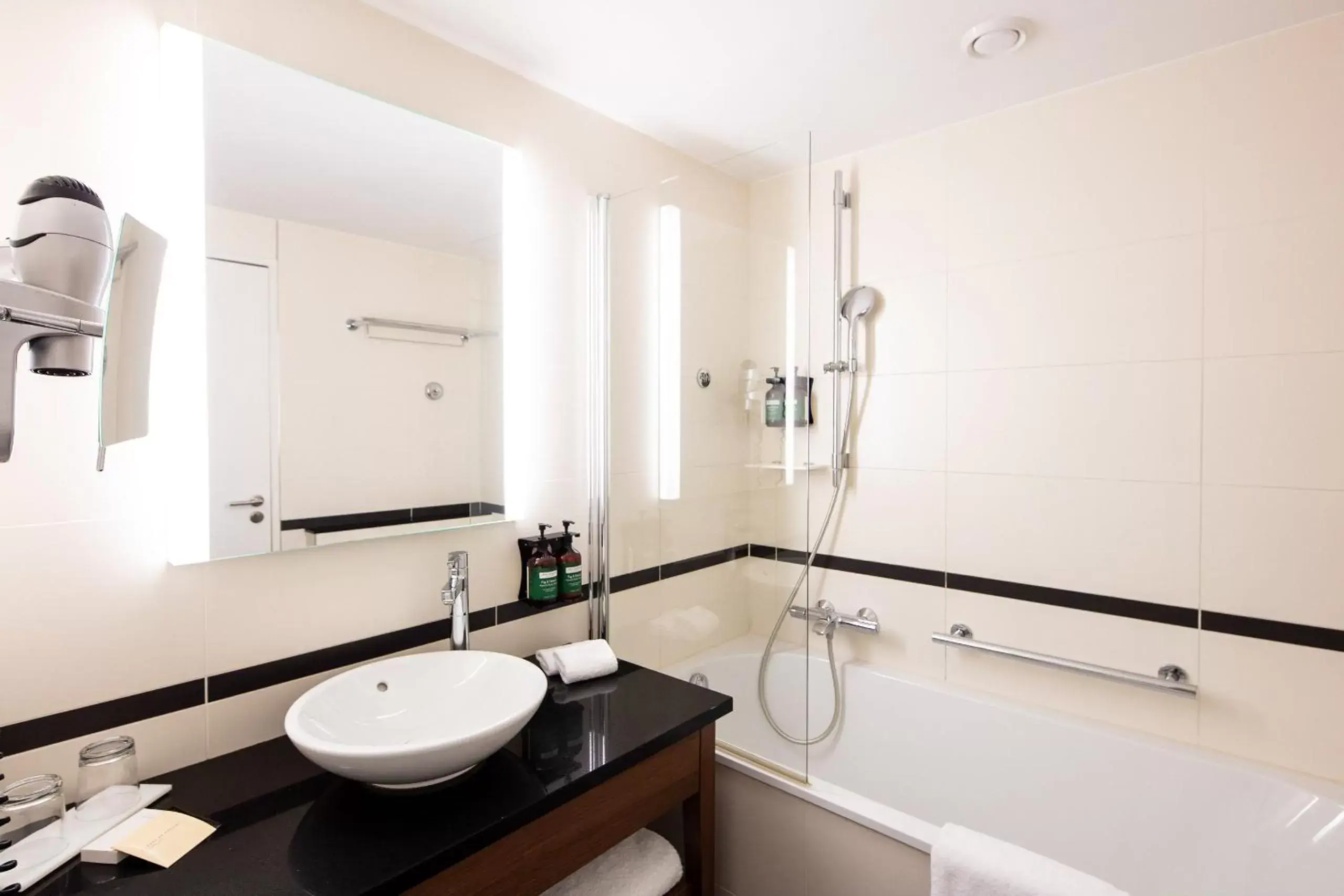 Bathroom in Crowne Plaza Montpellier Corum, an IHG Hotel