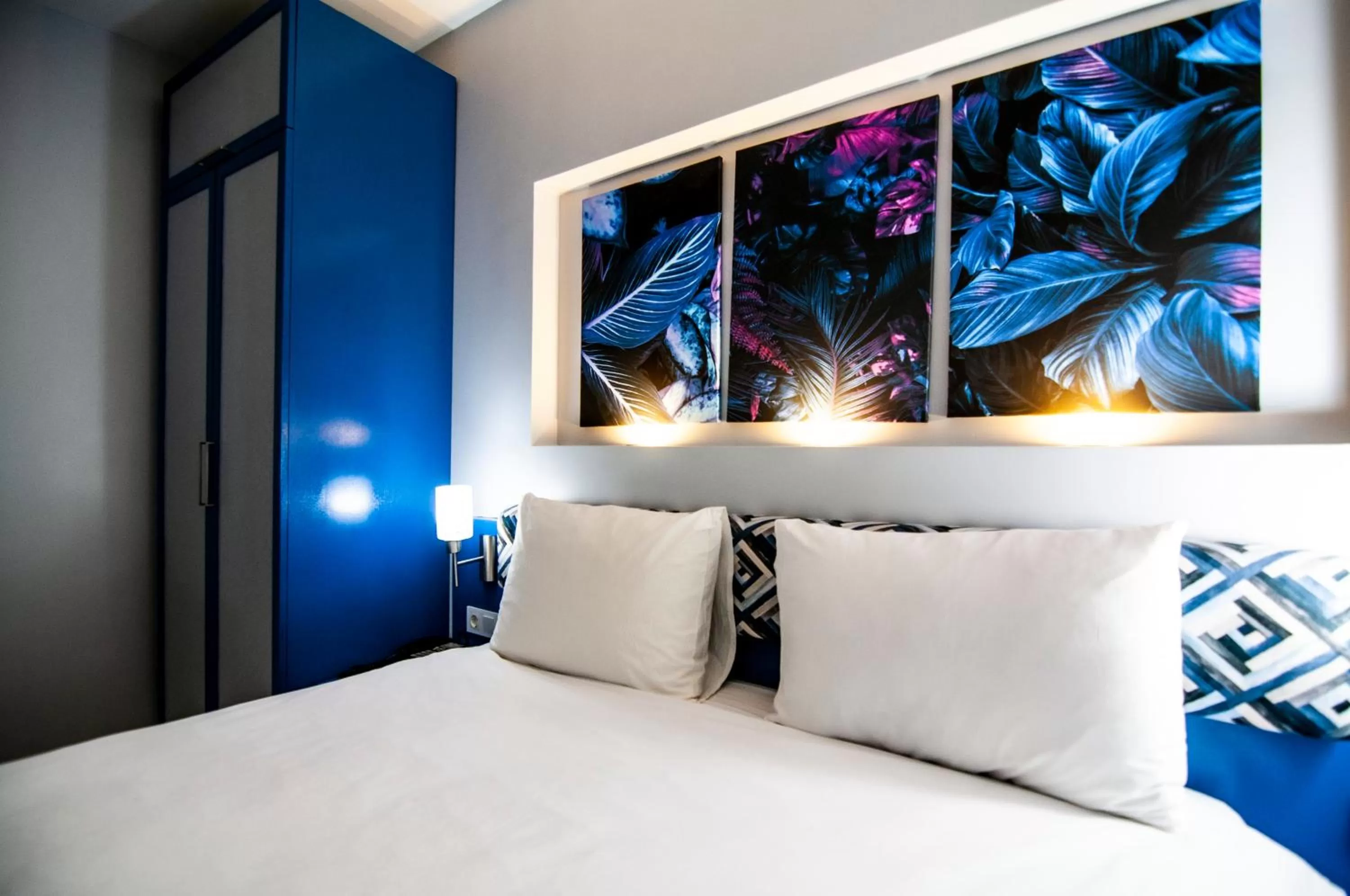 Bed in Lapis Inn Hotel & Spa ( Ex. Ambassador Hotel)