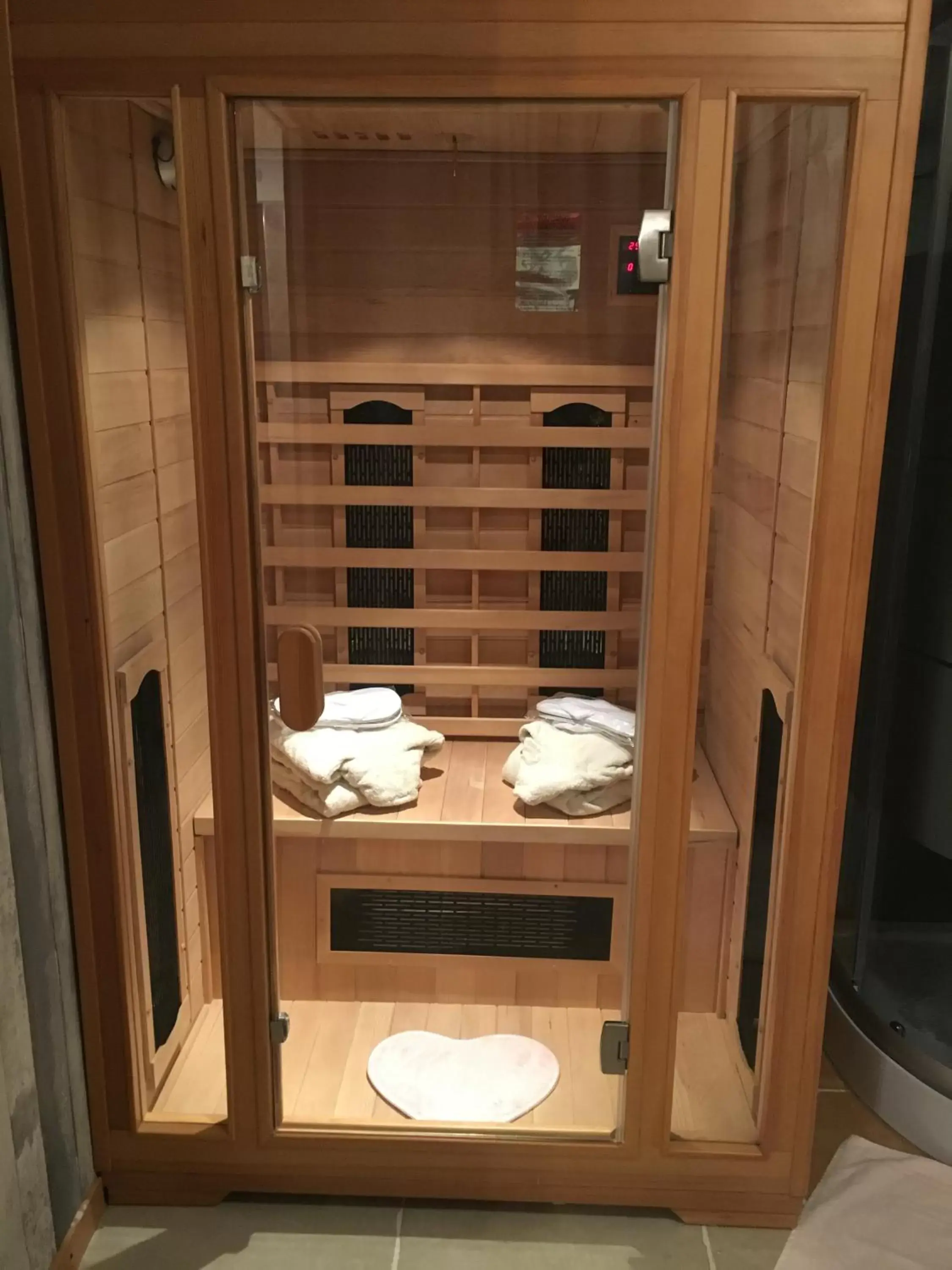 Sauna, Bathroom in Maison des Vignes