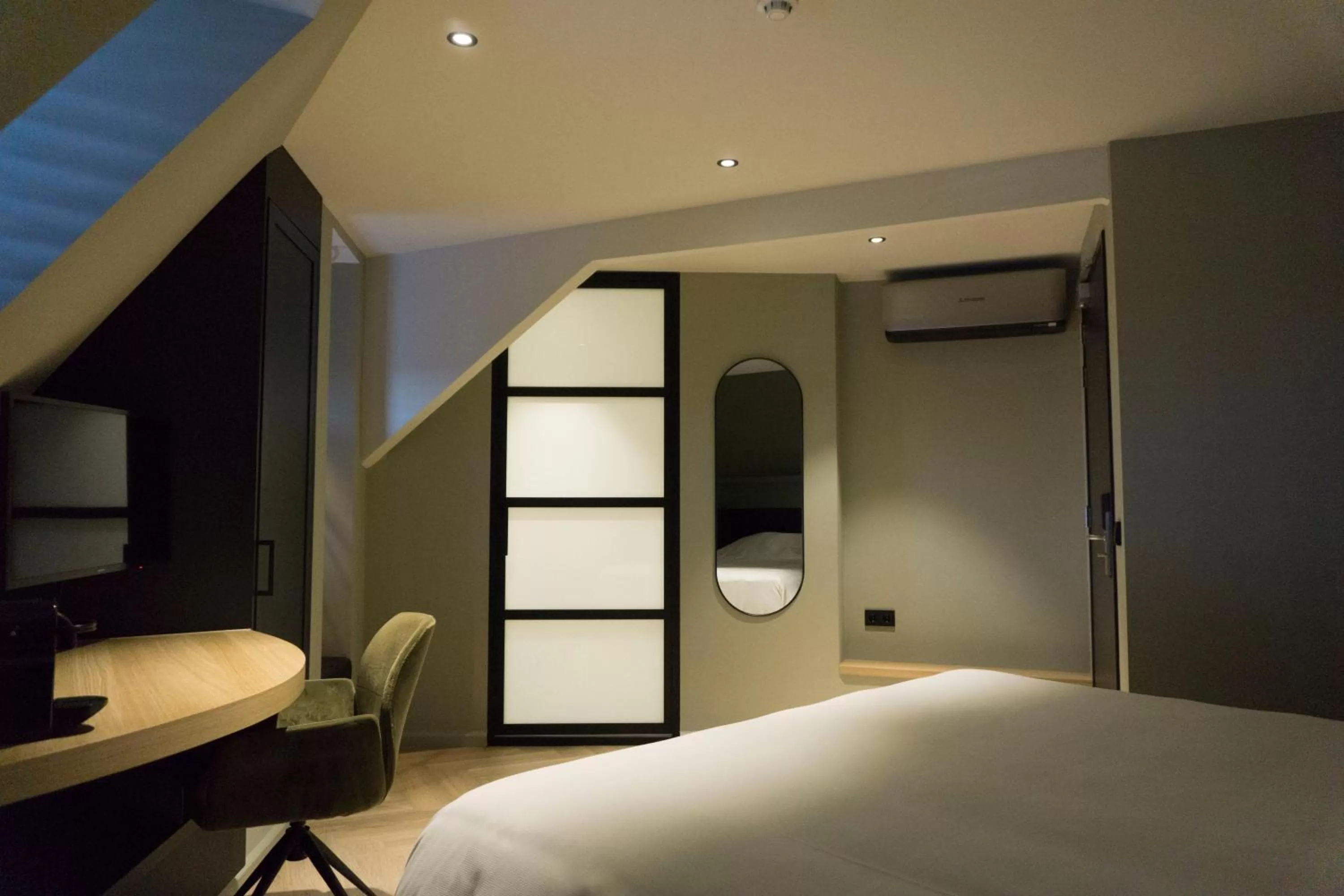 Bedroom, Bed in Hotel Central