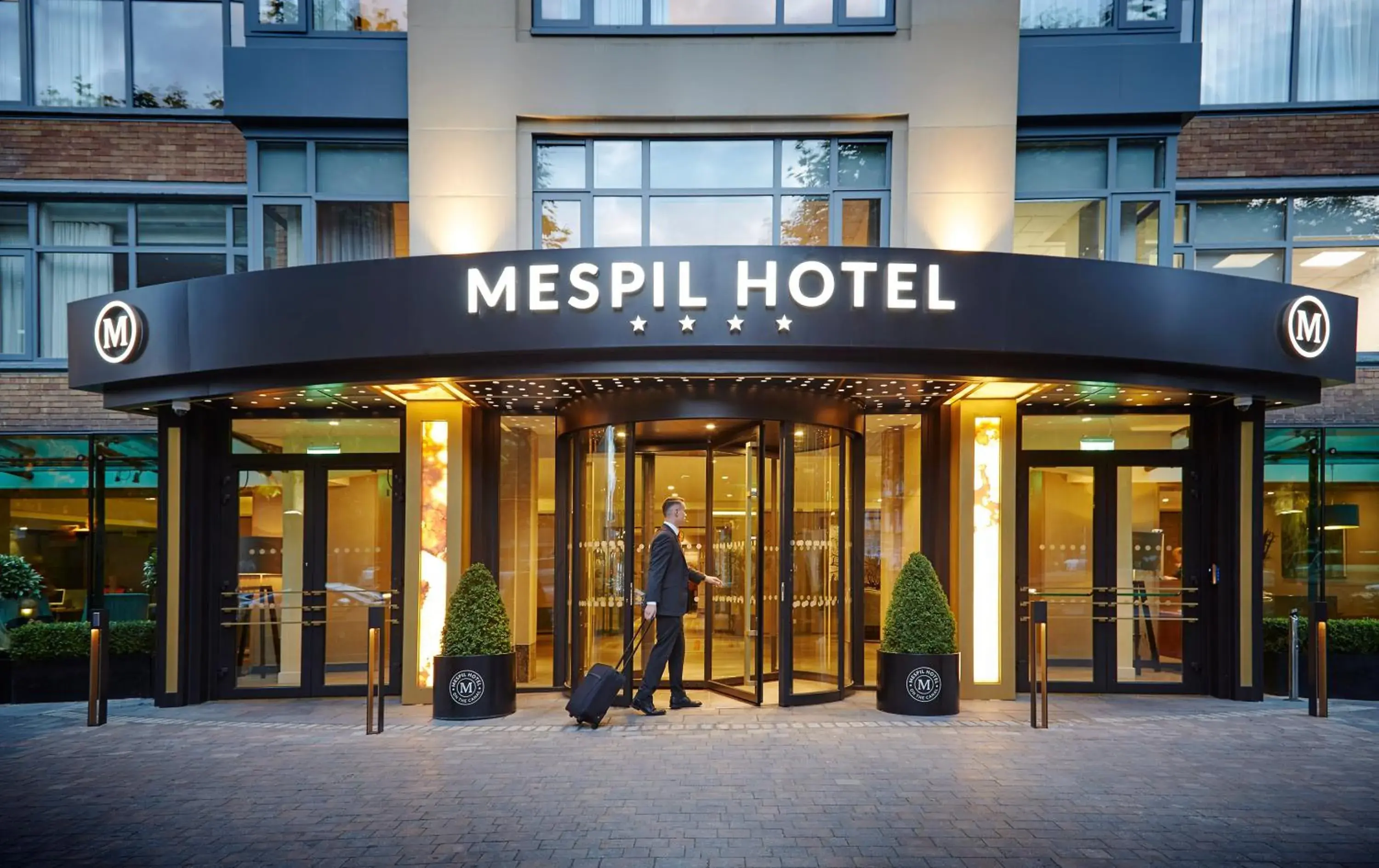 Facade/entrance in Mespil Hotel