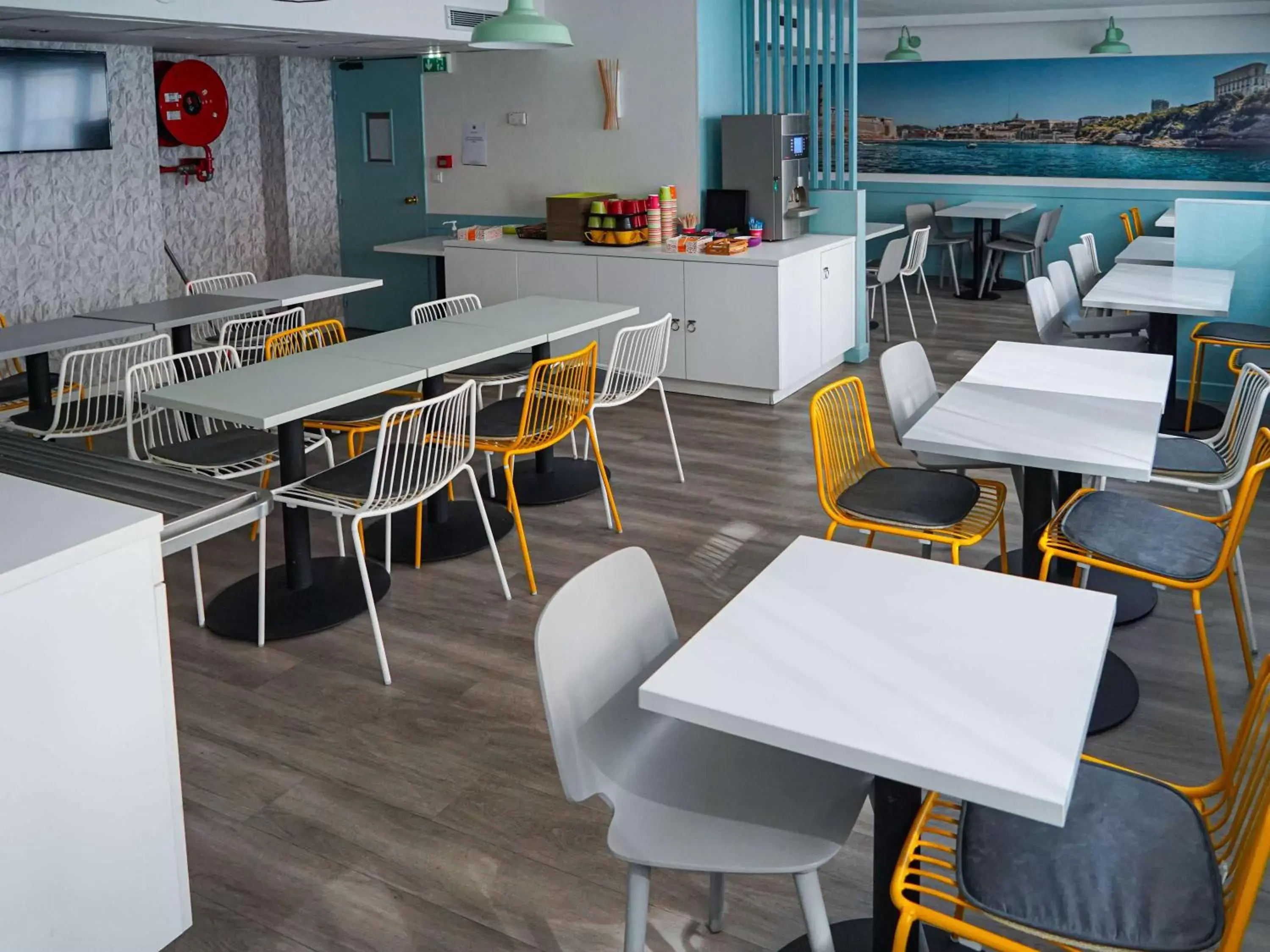 Restaurant/Places to Eat in ibis Styles Marseille Centre Prado Castellane