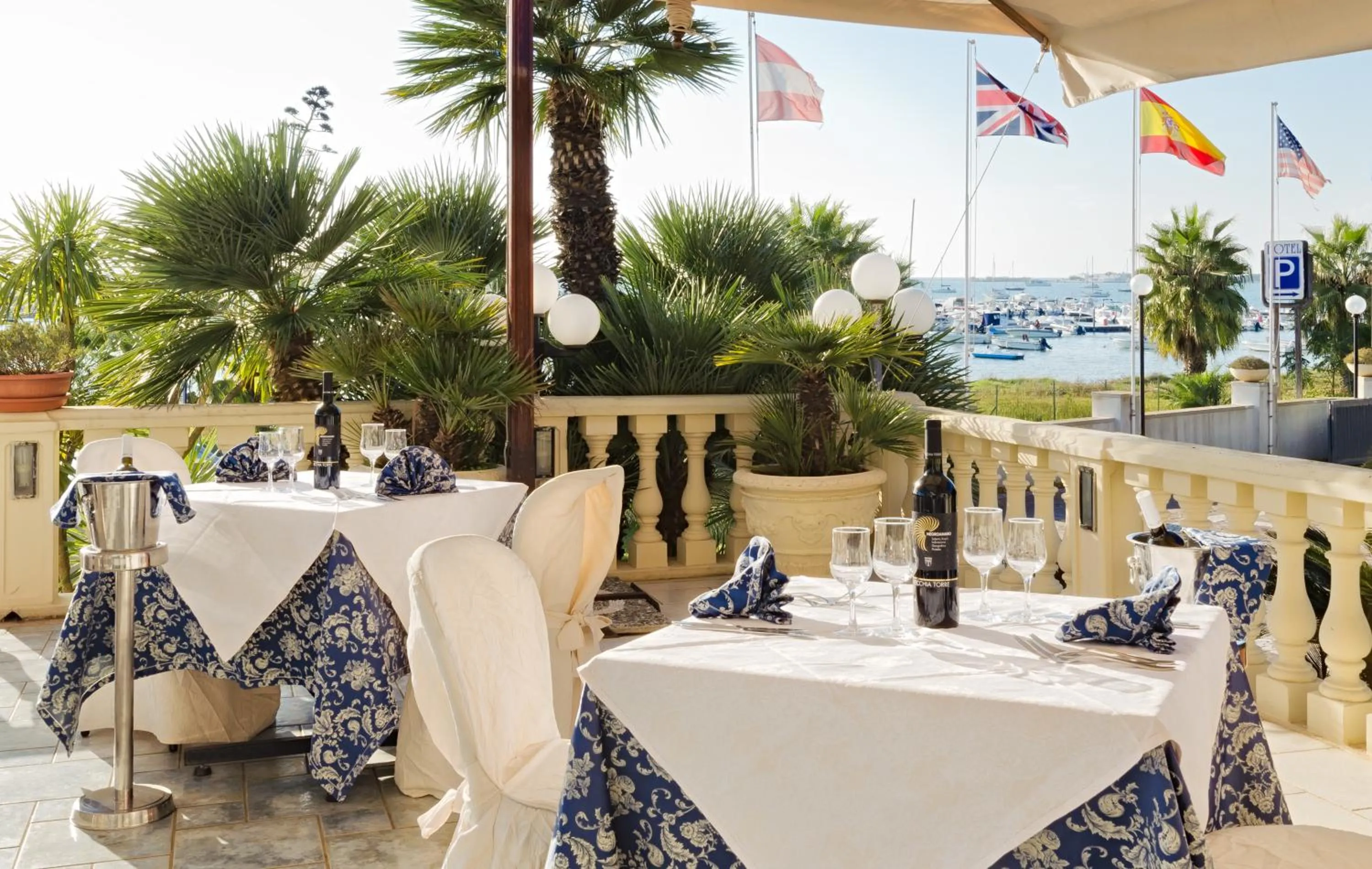 Restaurant/places to eat in Hotel Mediterraneo