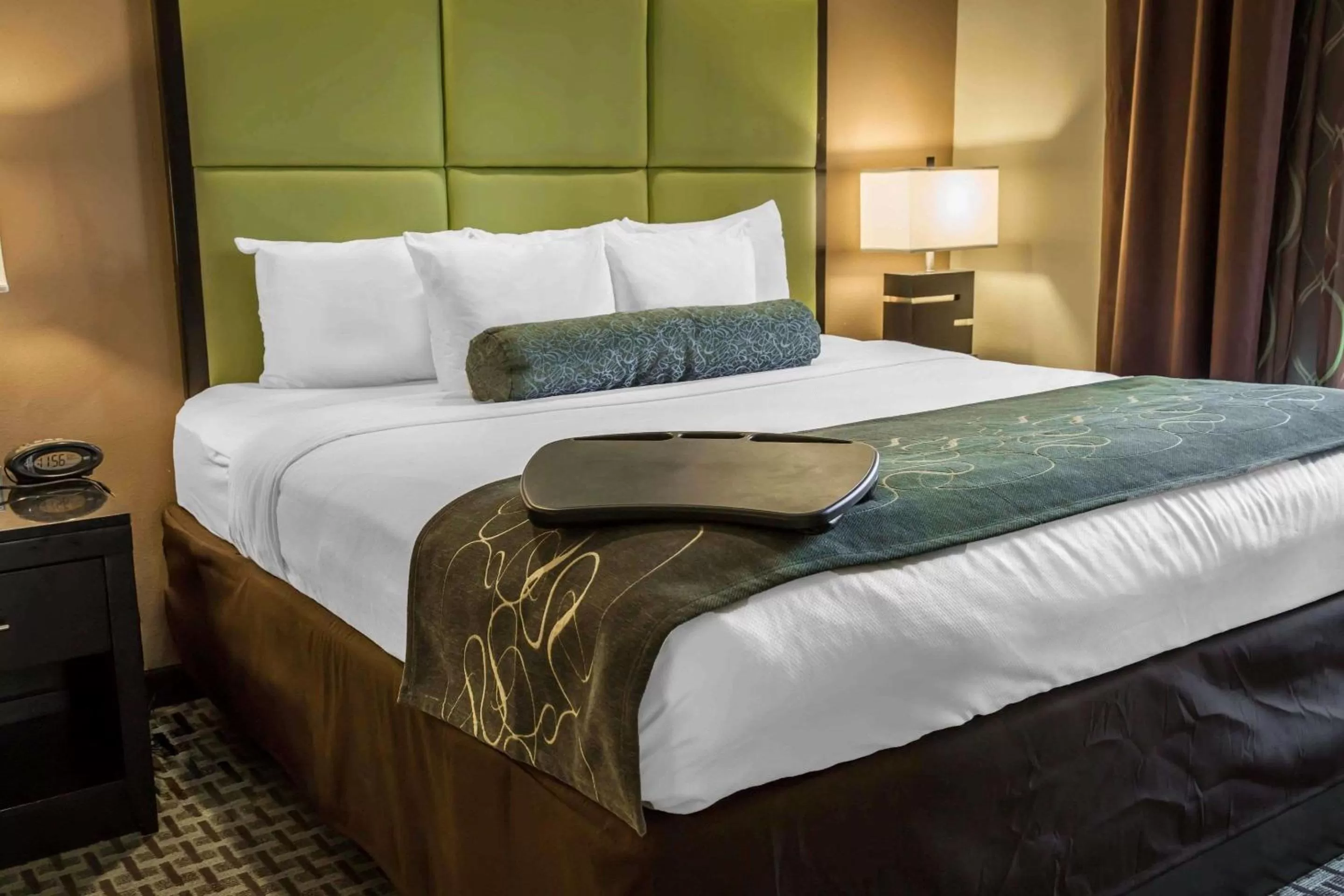 Photo of the whole room, Bed in Comfort Suites New Bern near Cherry Point