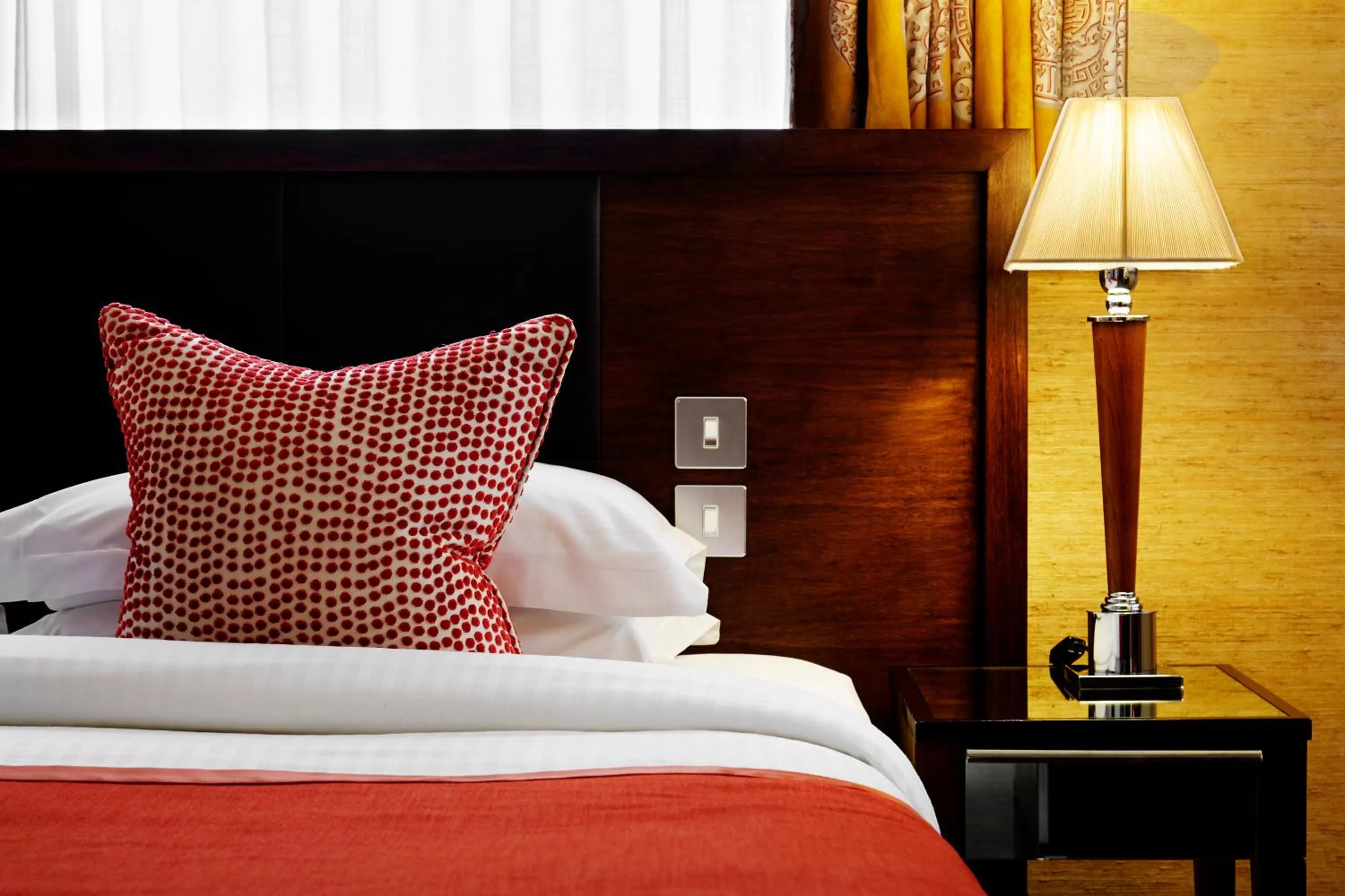 Tiny Single Room in The Mandeville Hotel