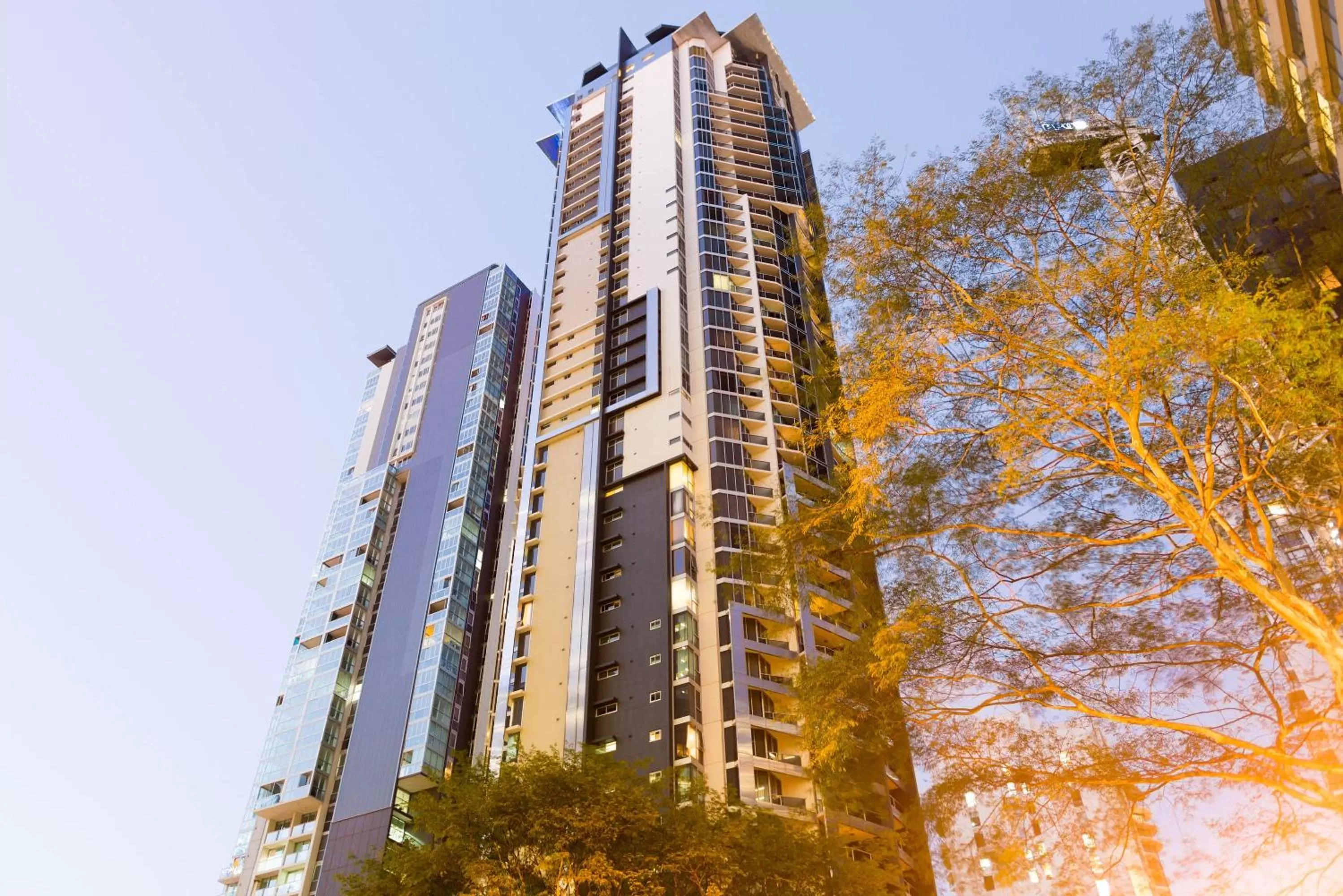 Property building in Mantra on Mary