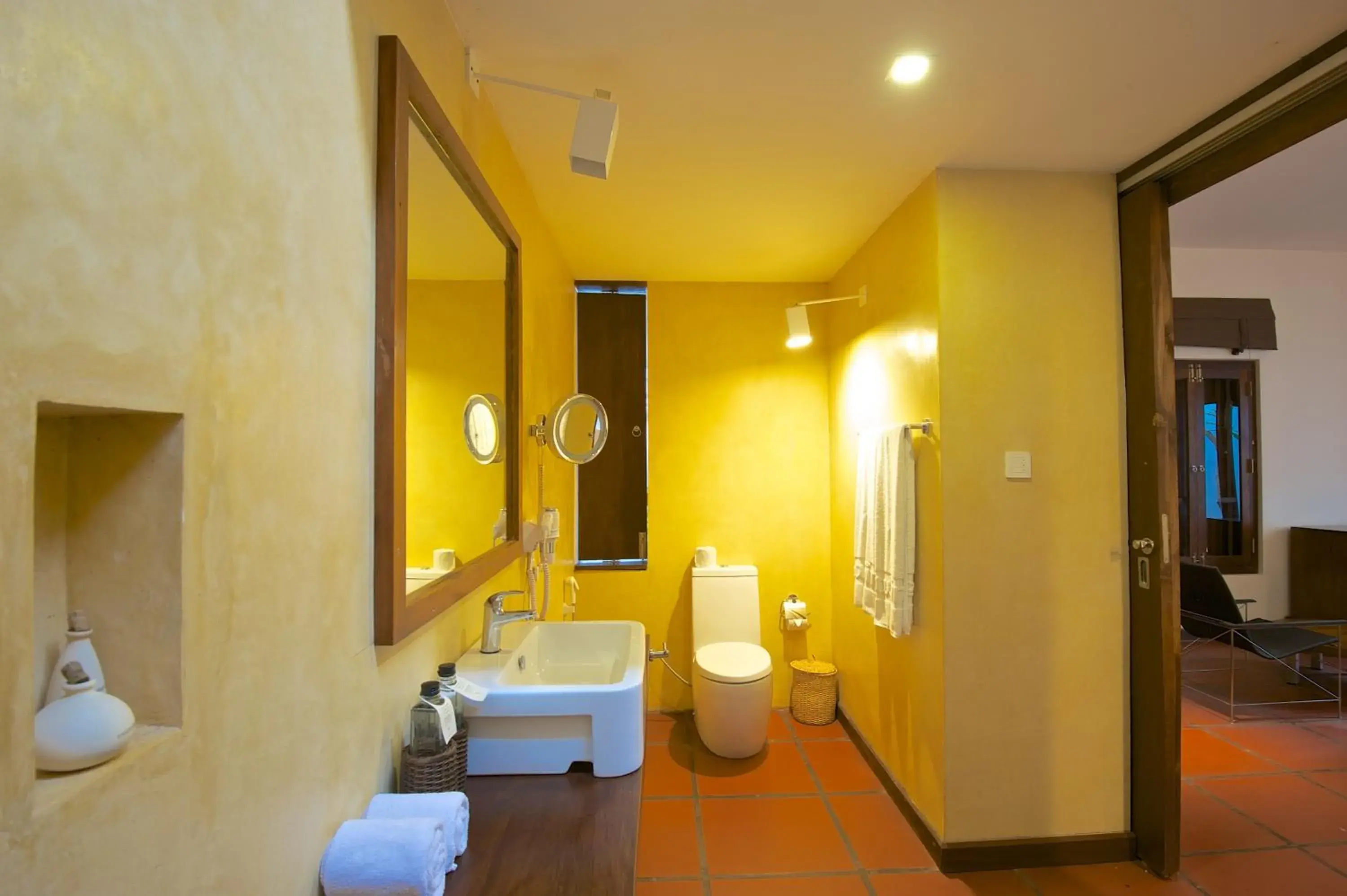 Toilet, Bathroom in Jetwing Thalahena Villas