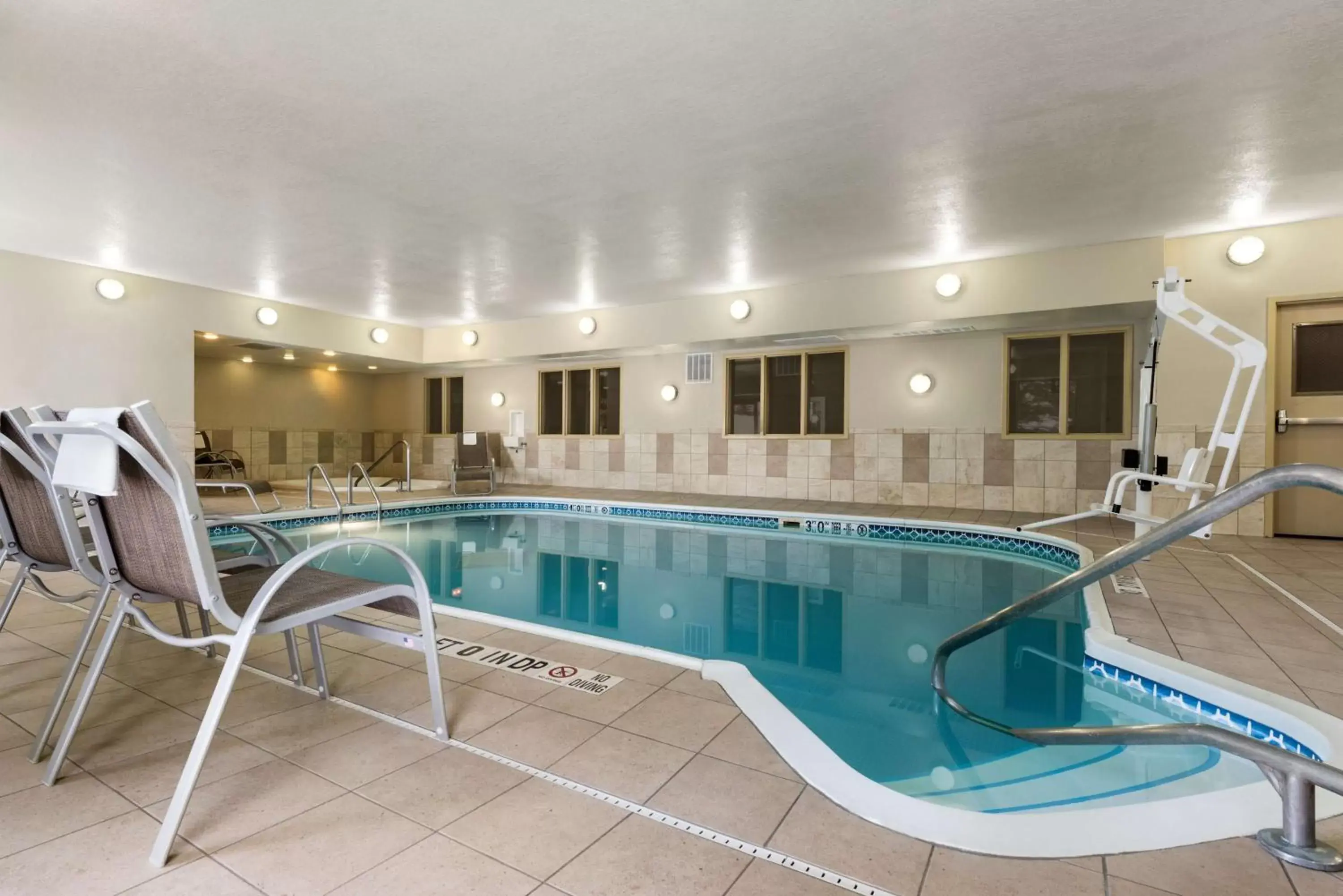 Pool view, Swimming Pool in Hampton Inn Minneapolis St. Paul-Woodbury