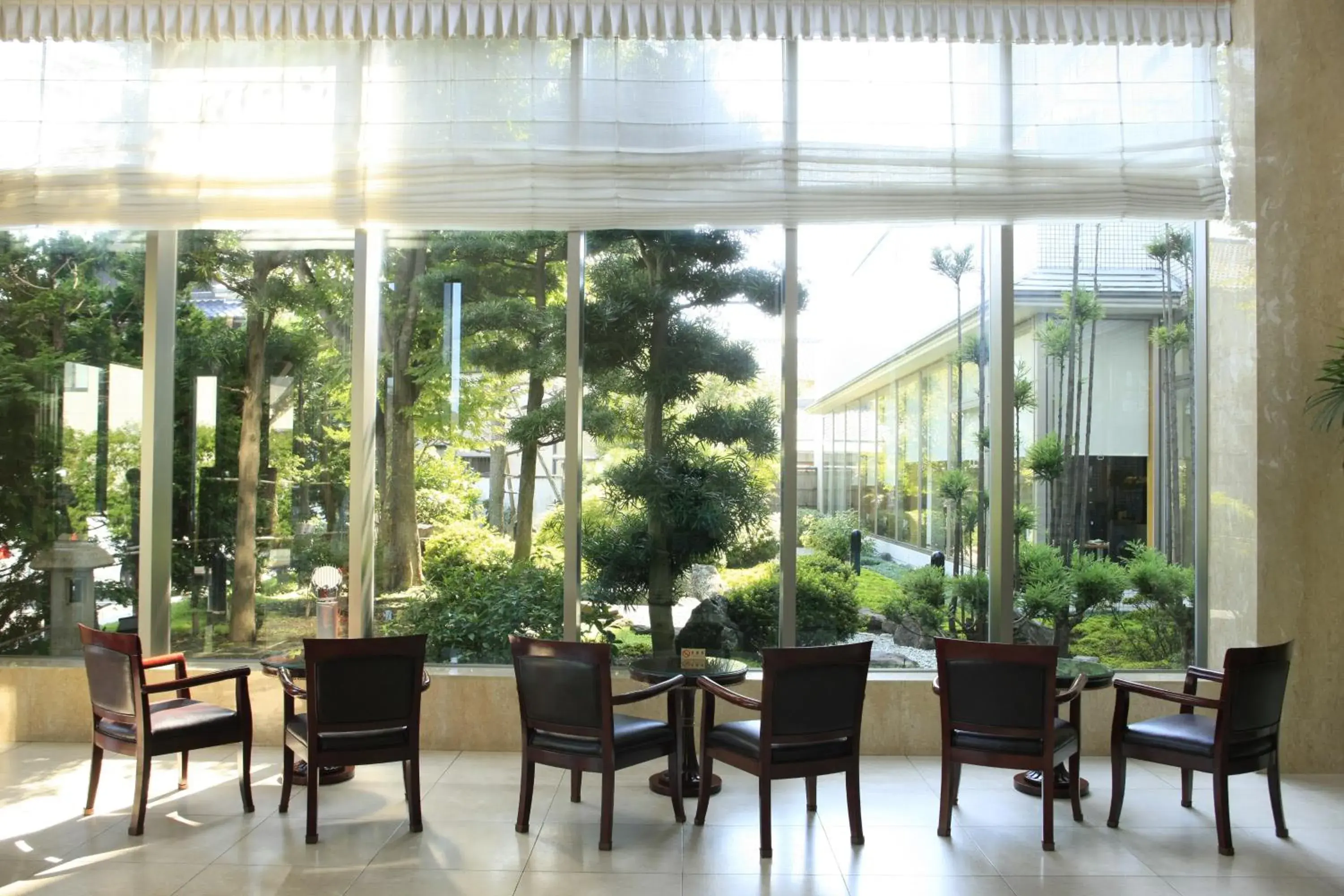 Lobby or reception, Restaurant/Places to Eat in Bellevue Garden Hotel