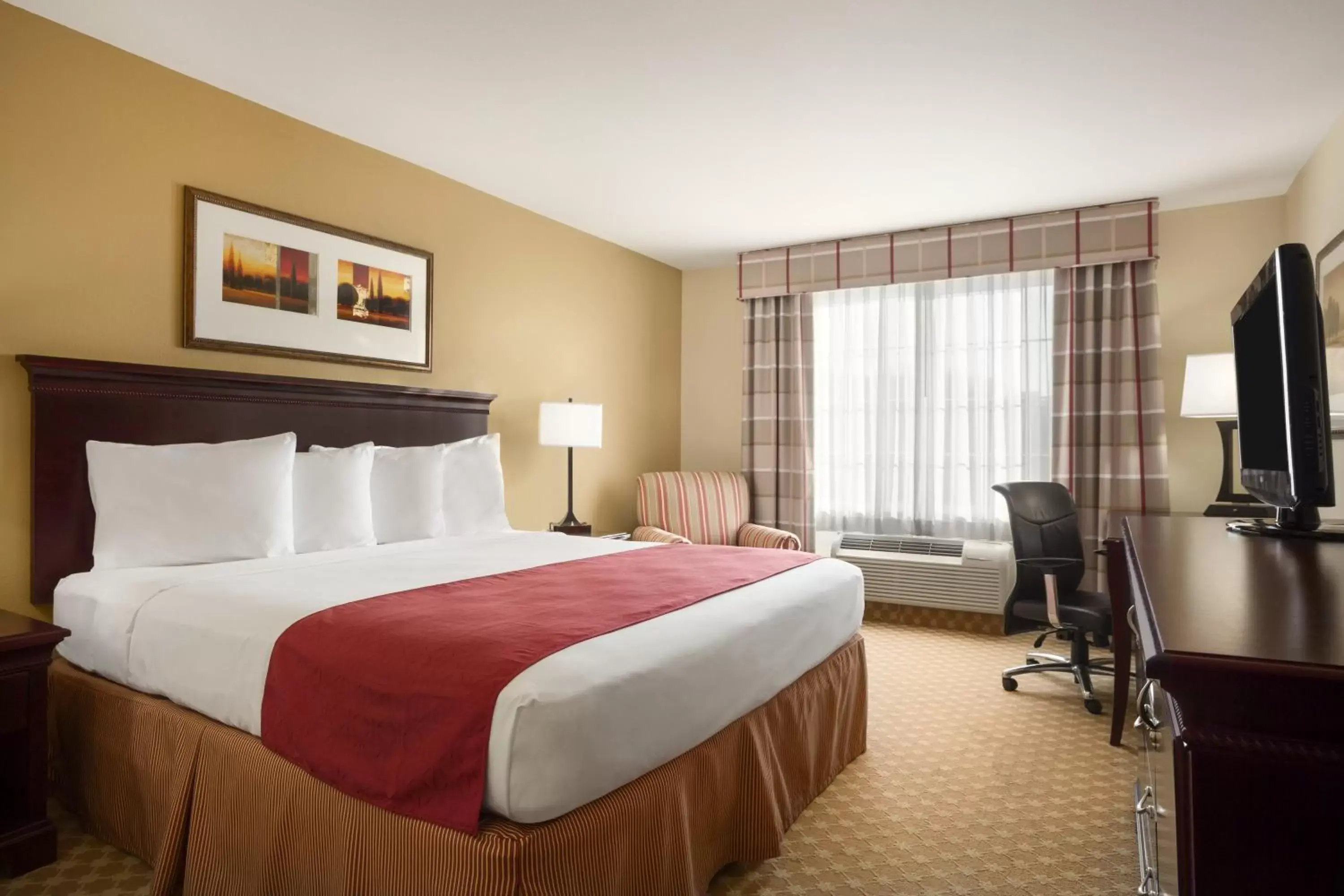 Bed, Room Photo in Country Inn & Suites by Radisson, Washington at Meadowlands, PA