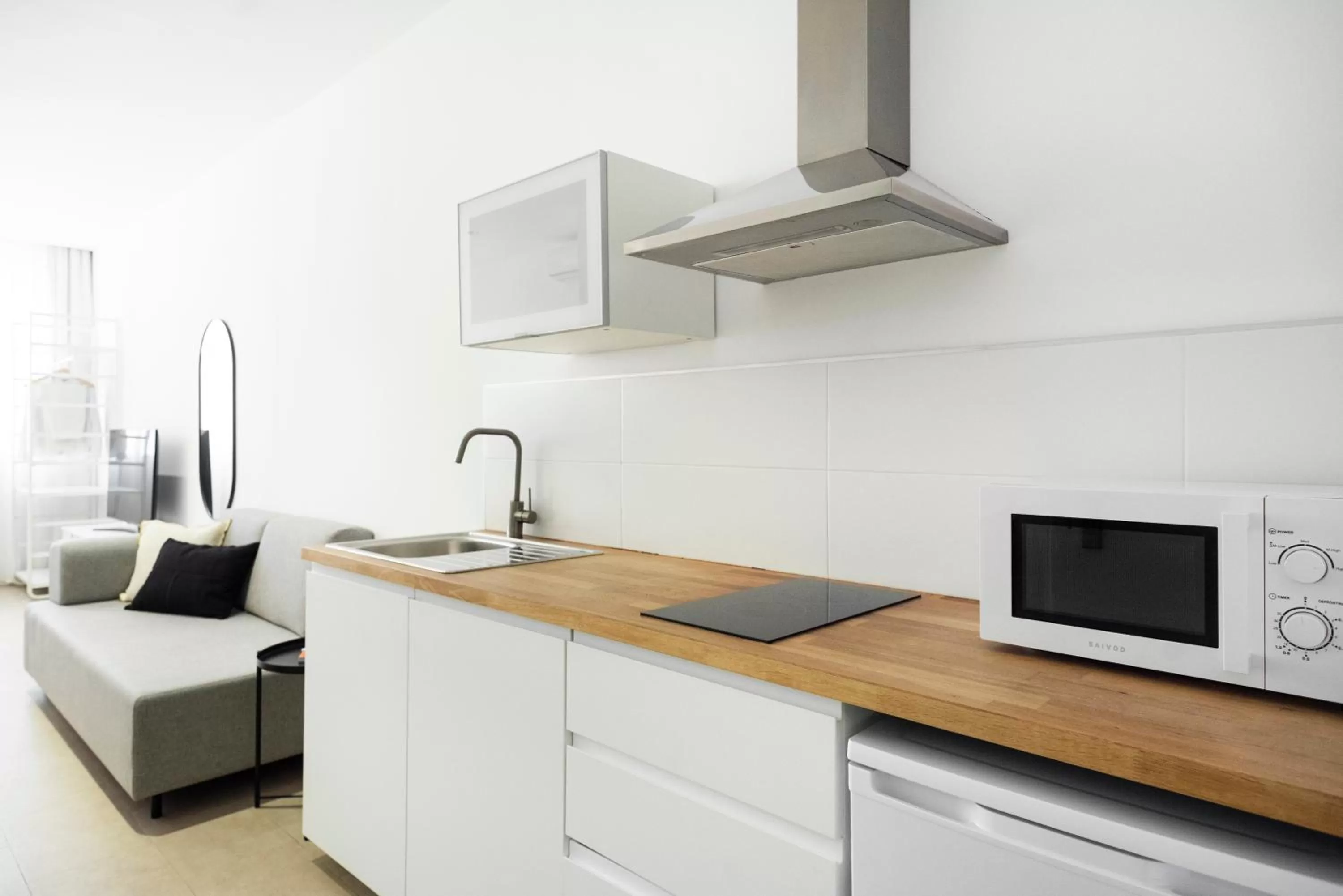 Kitchen or kitchenette, Kitchen/Kitchenette in Blanq Marina Suites